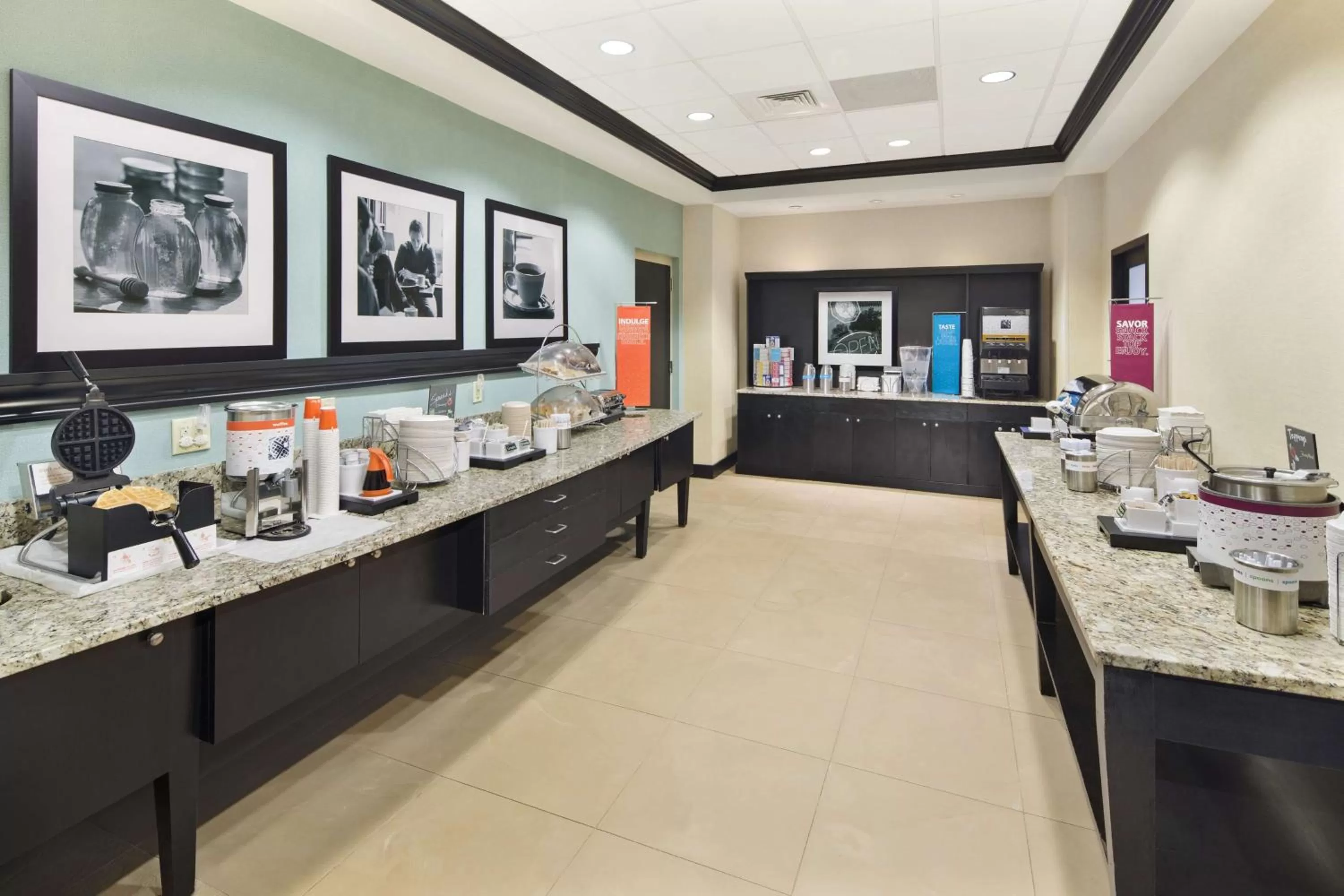 Restaurant/places to eat in Hampton Inn Columbia I-20-Clemson Road