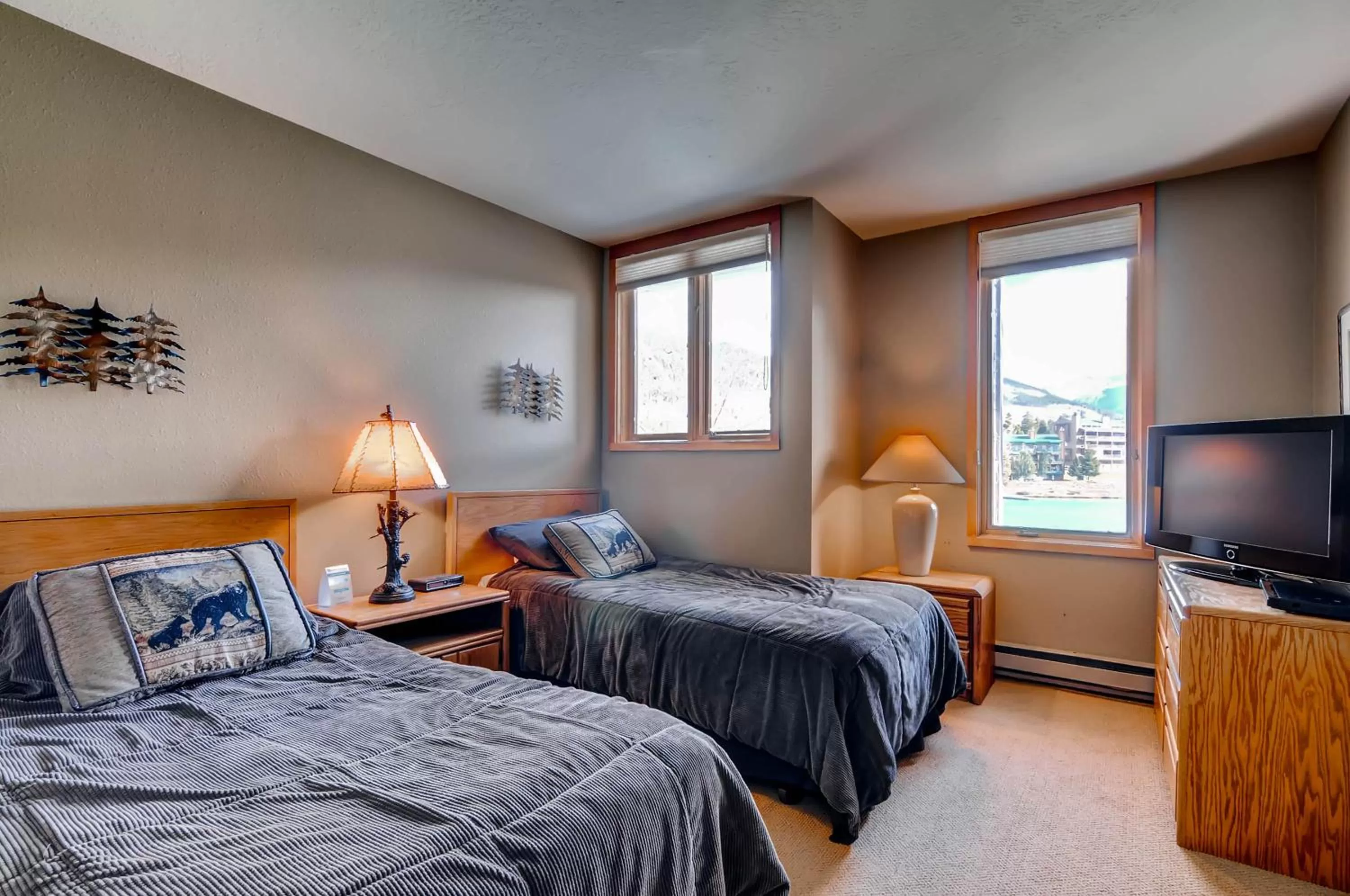 Bed in Lakeside Village by Keystone Resort