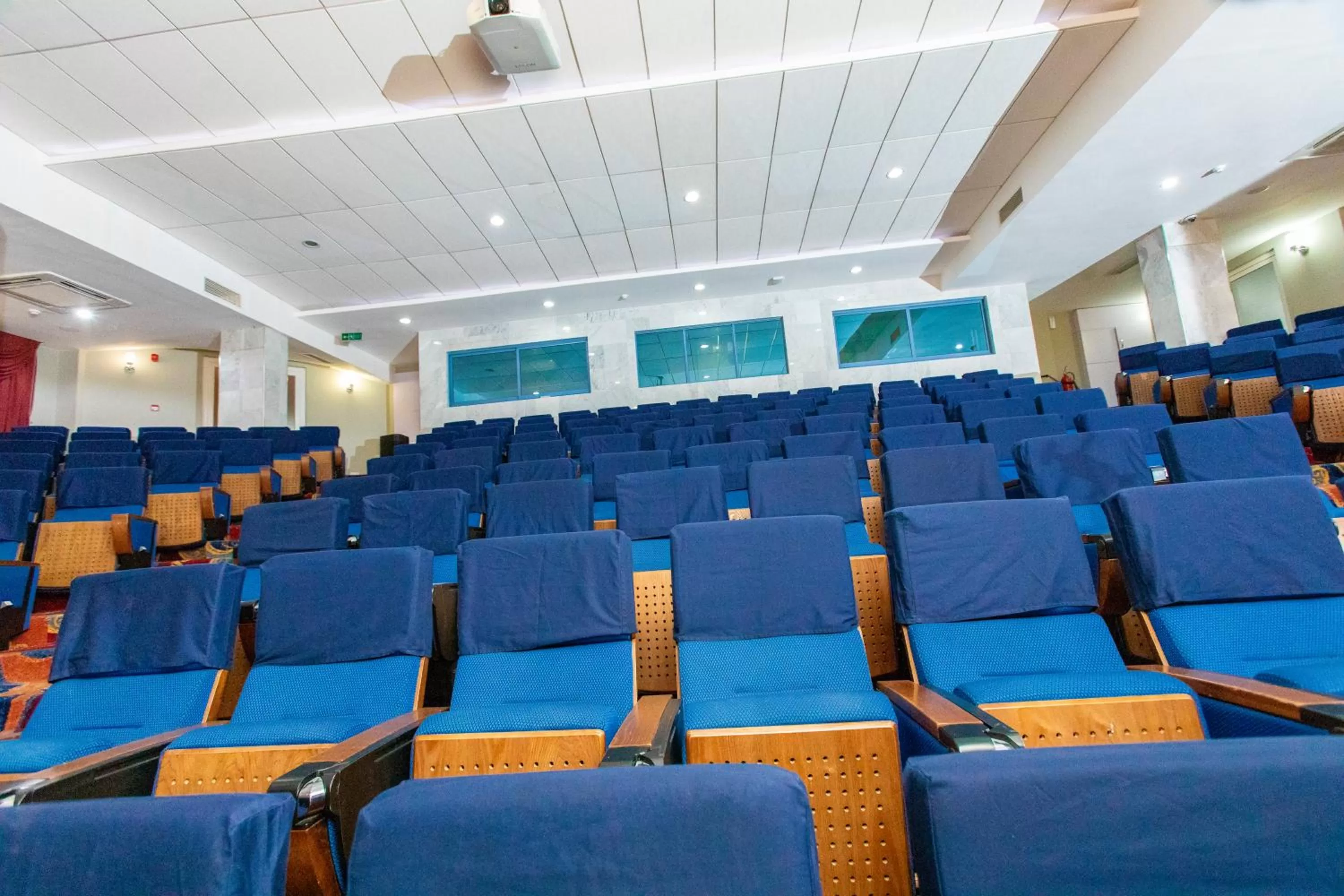 Business facilities in Best Western Premier Accra Airport Hotel