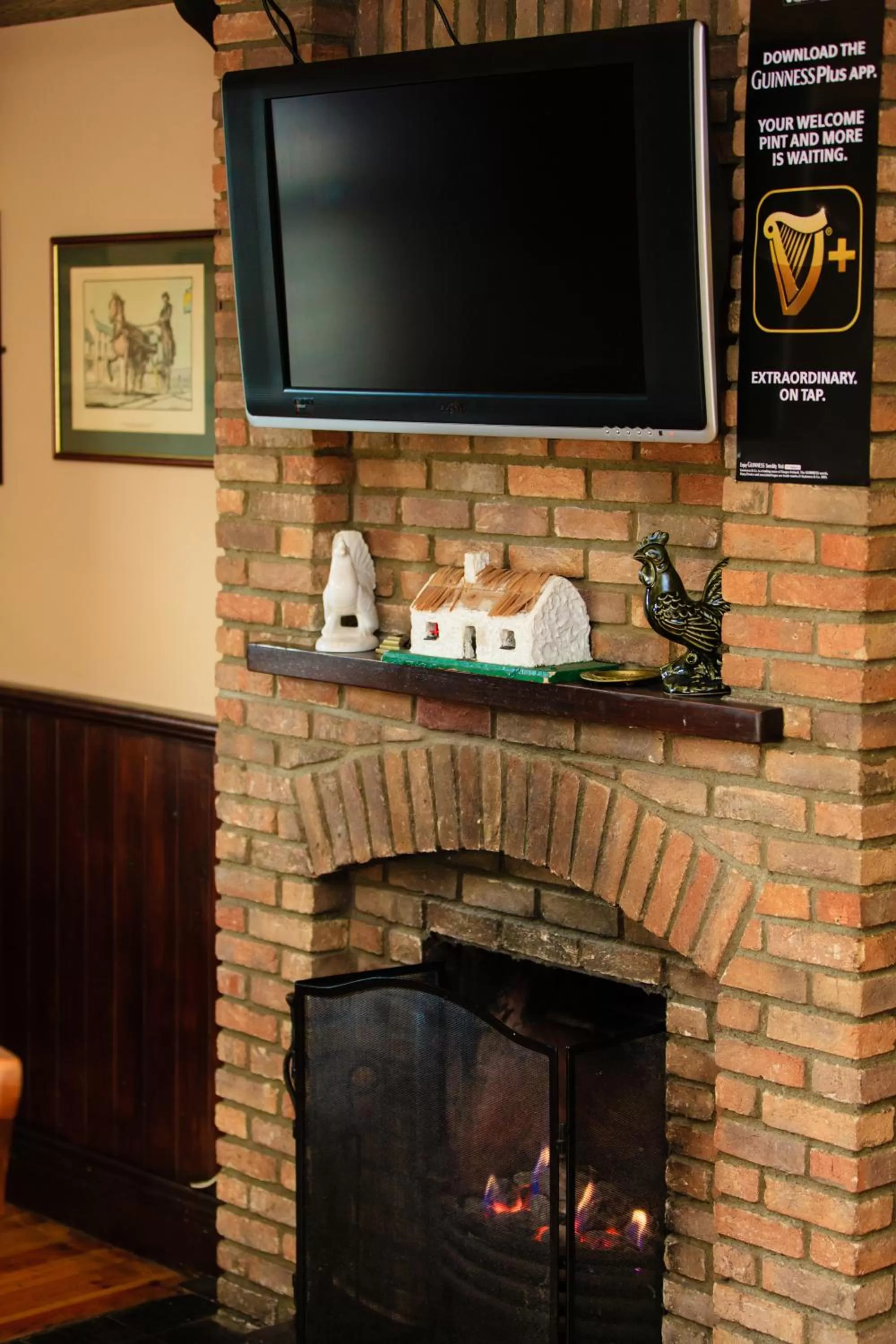 TV and multimedia in The Yeats County Inn Hotel