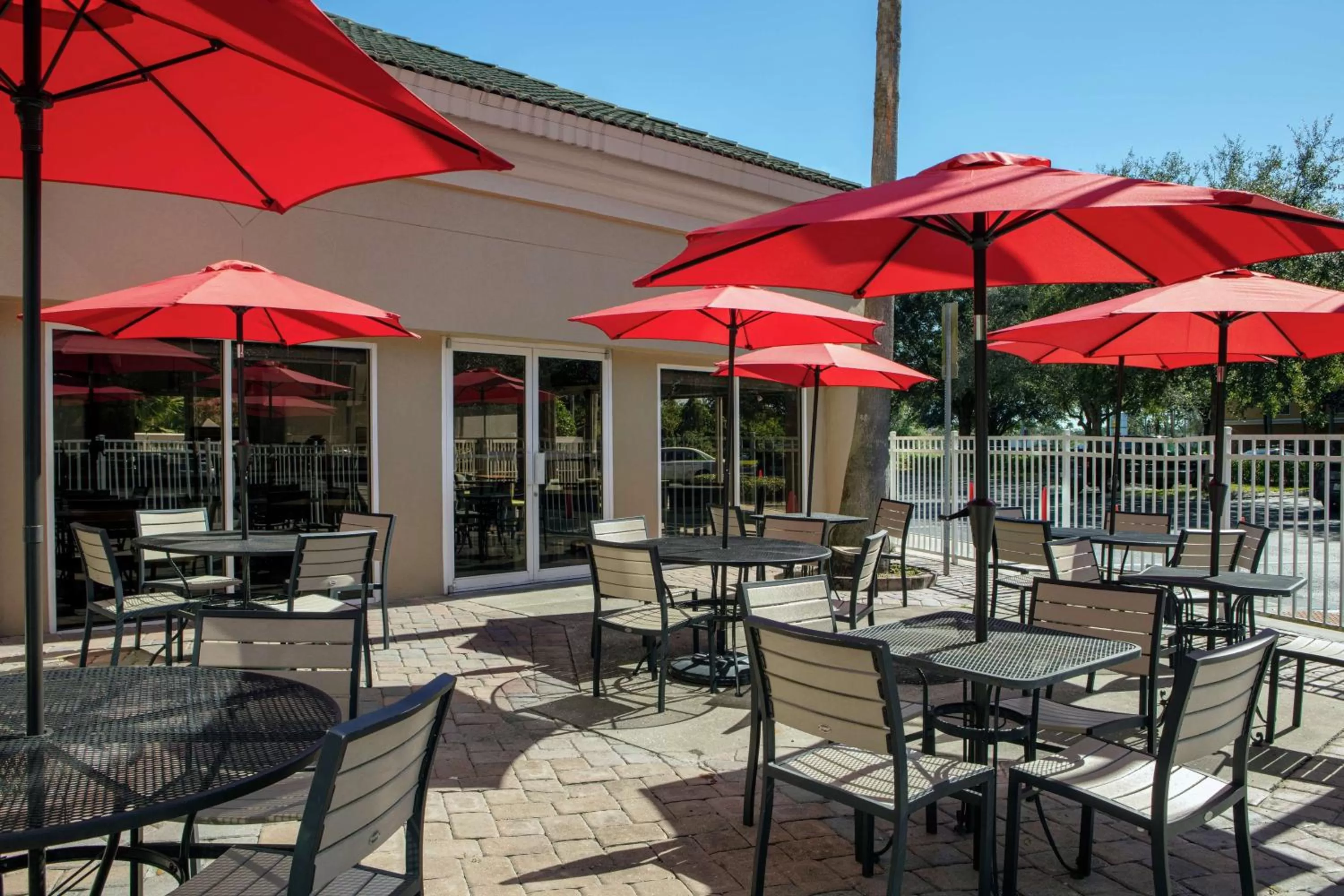 Patio in Hampton Inn Lake Buena Vista / Orlando
