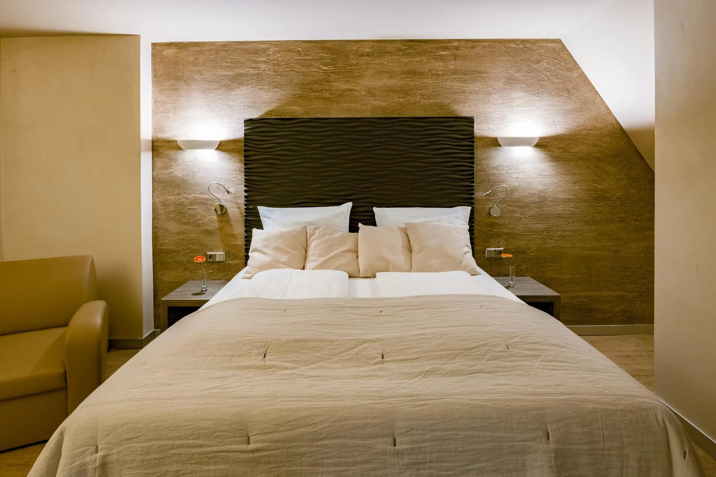 Bedroom, Bed in Artim Hotel