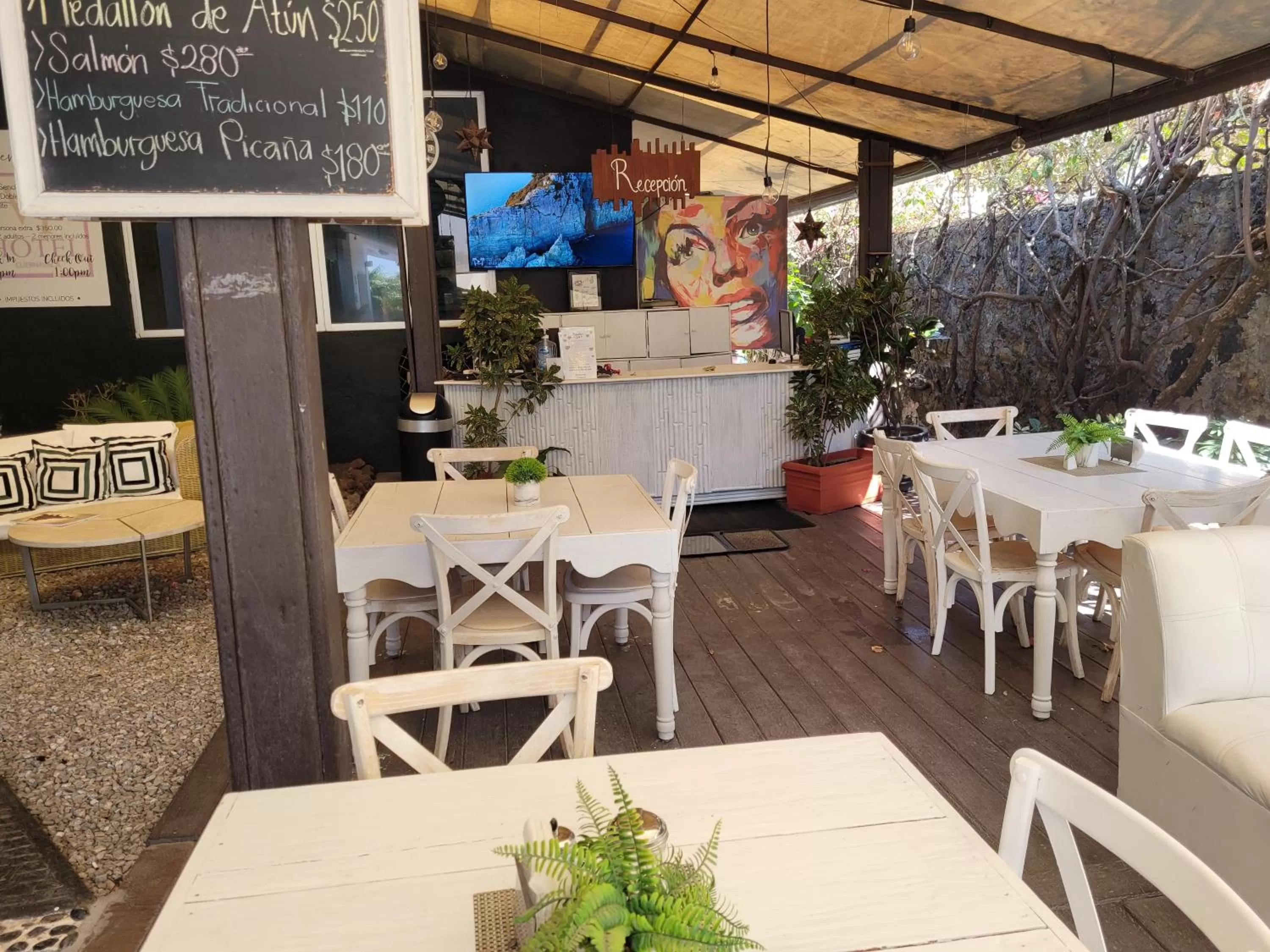 Restaurant/places to eat in Vf Hotel