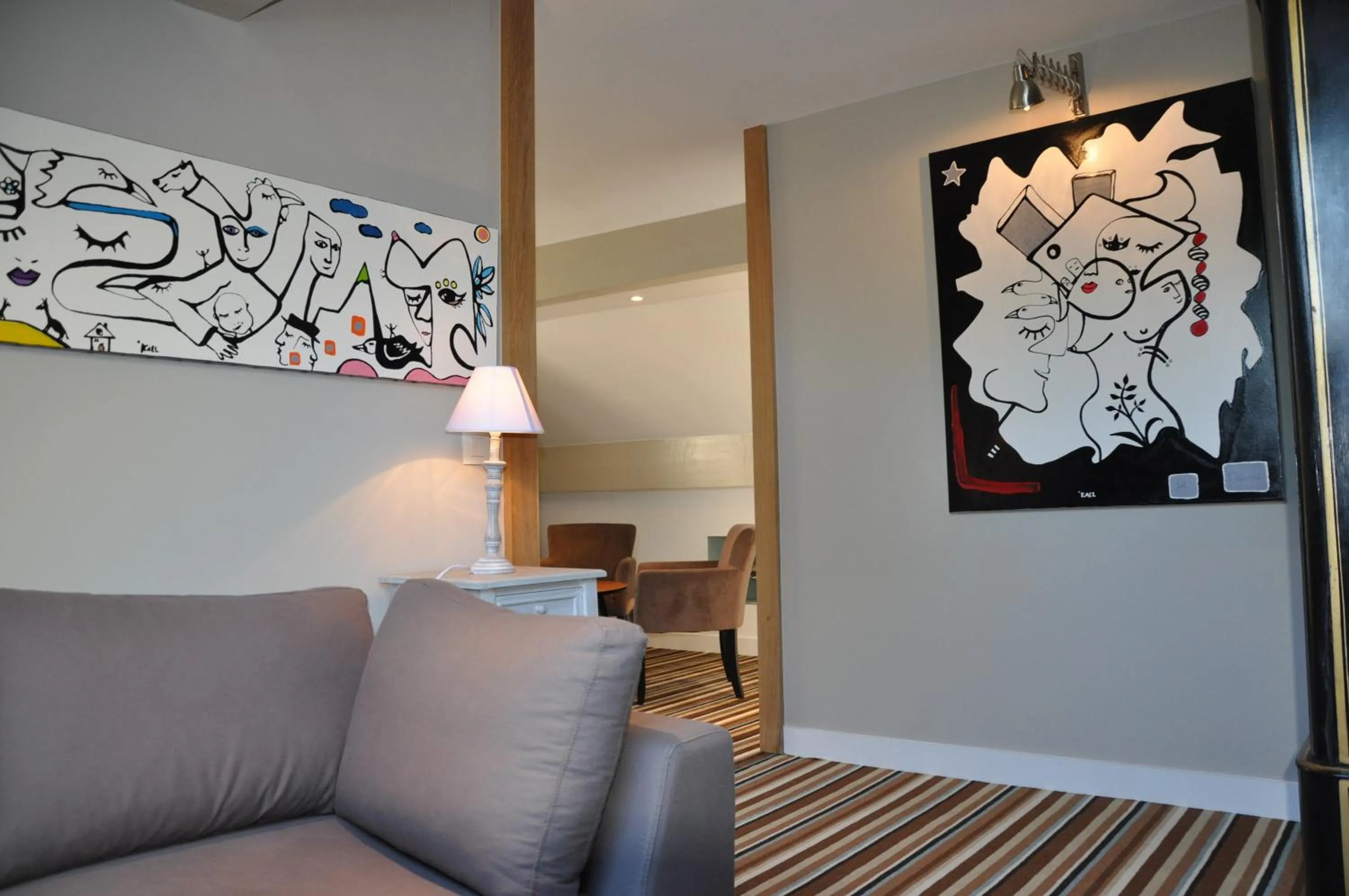 Decorative detail in Hôtel The Originals Résidence de Rohan (EX RELAIS DU SILENCE)