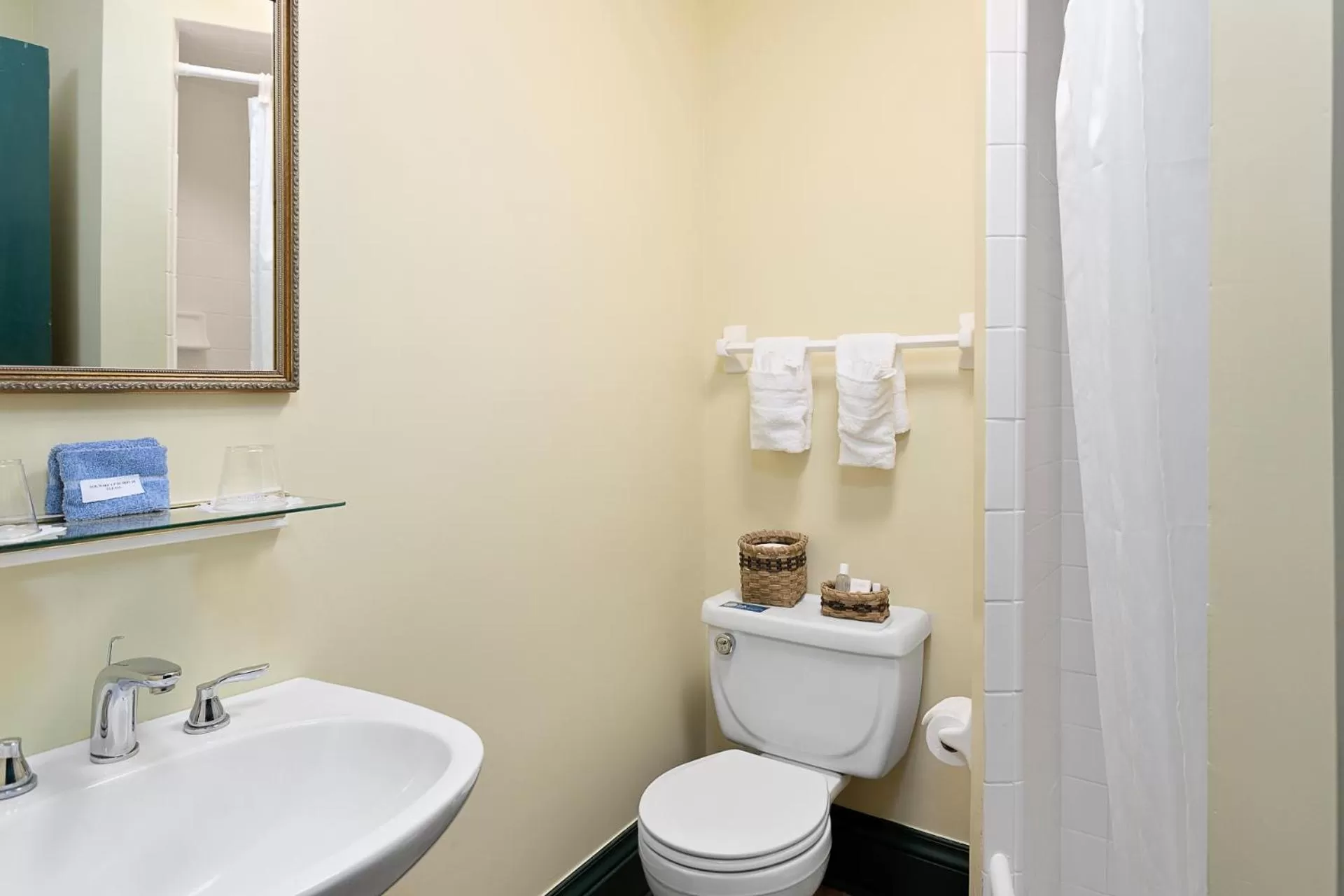 Bathroom in Spencer House Inn