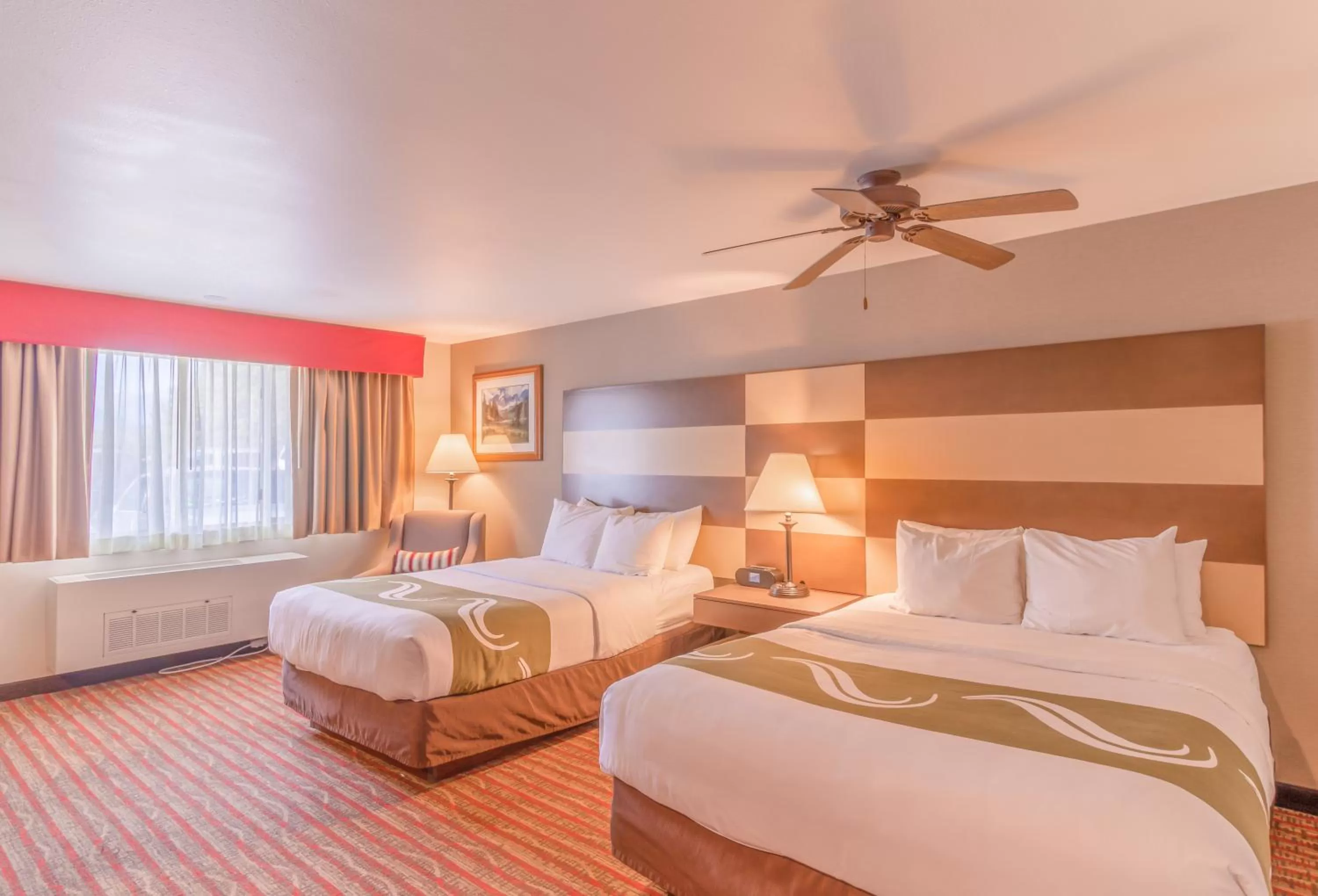Photo of the whole room, Bed in Quality Inn near Rocky Mountain National Park