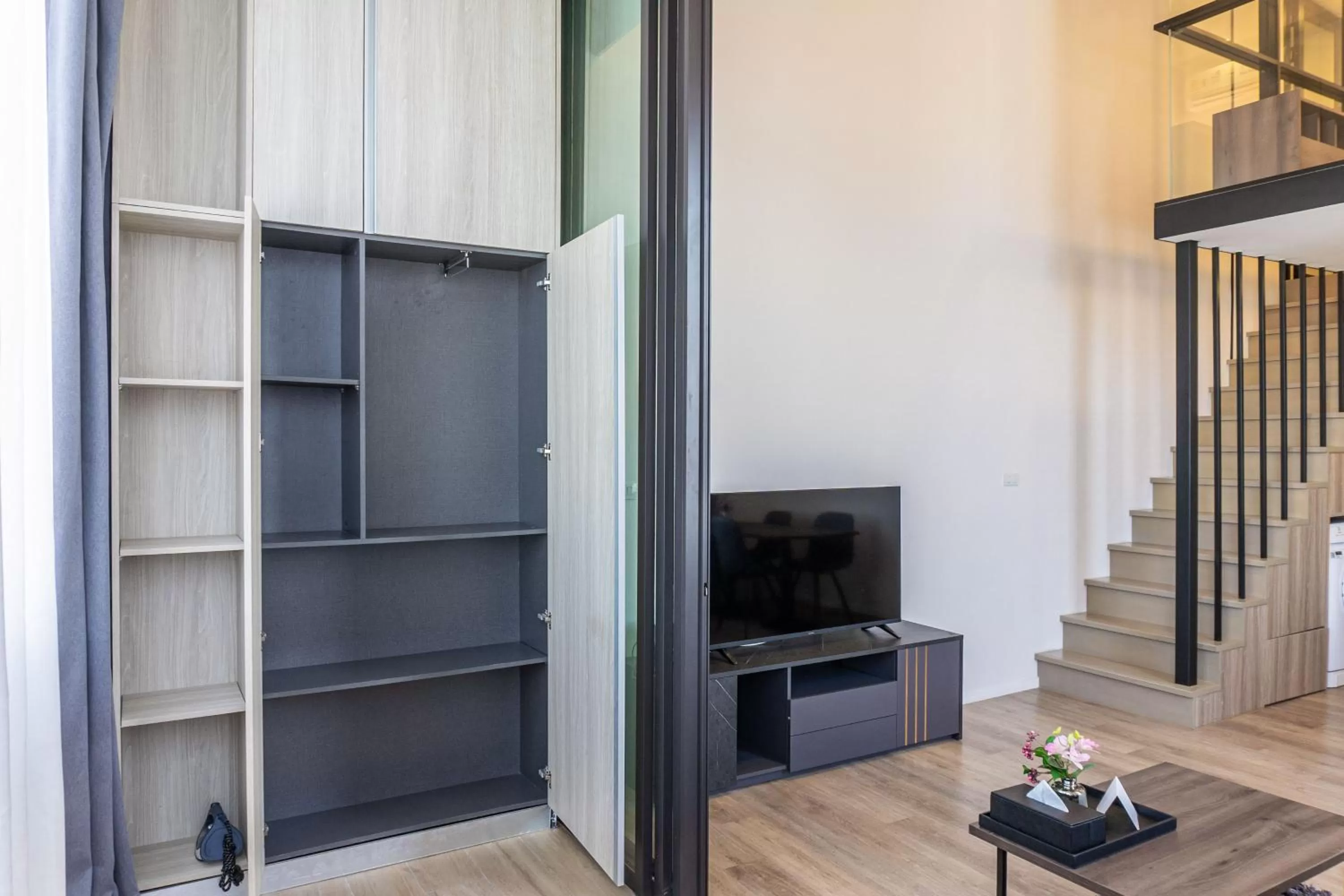 Living room in Ramada By Wyndham Bangkok Sukhumvit 87