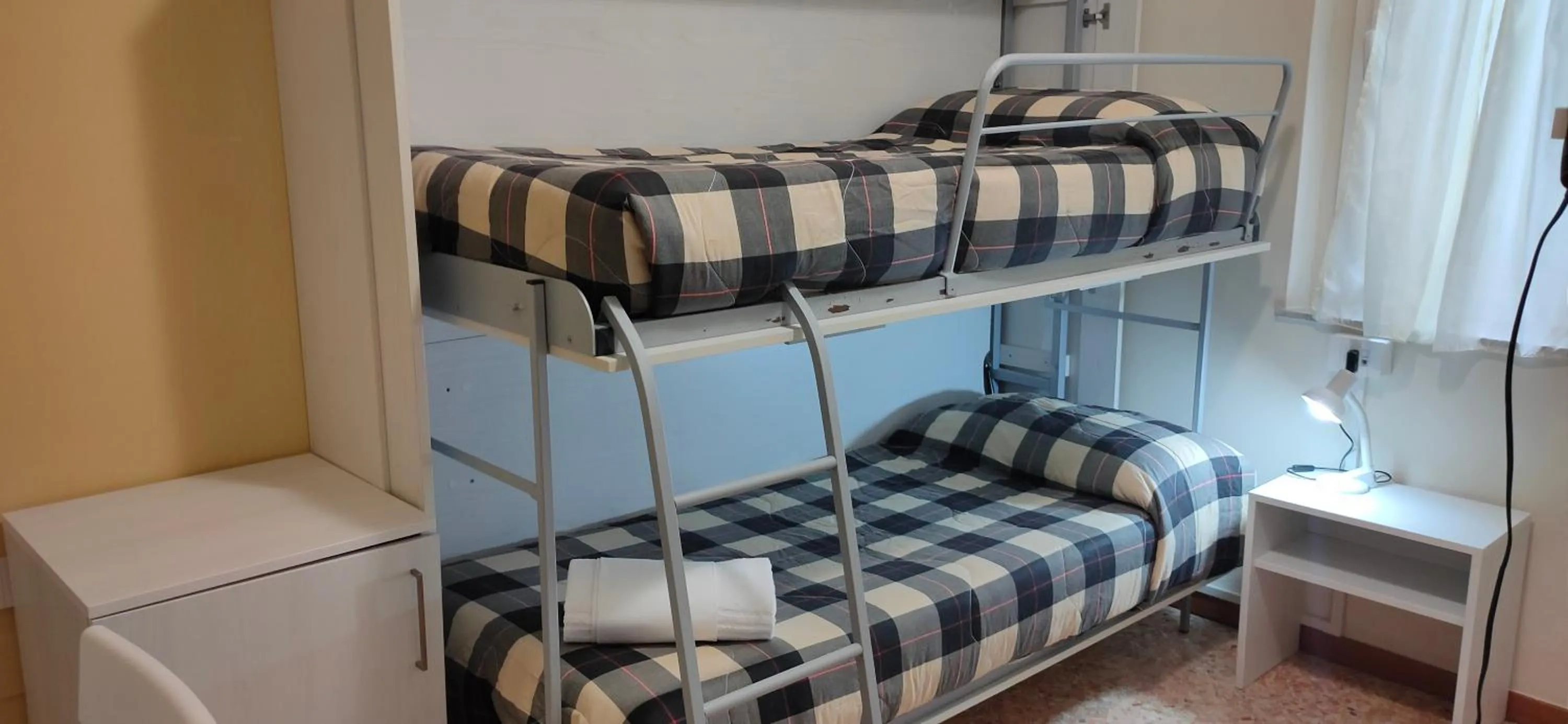 bunk bed, Bed in Hotel Ristorante Miramare