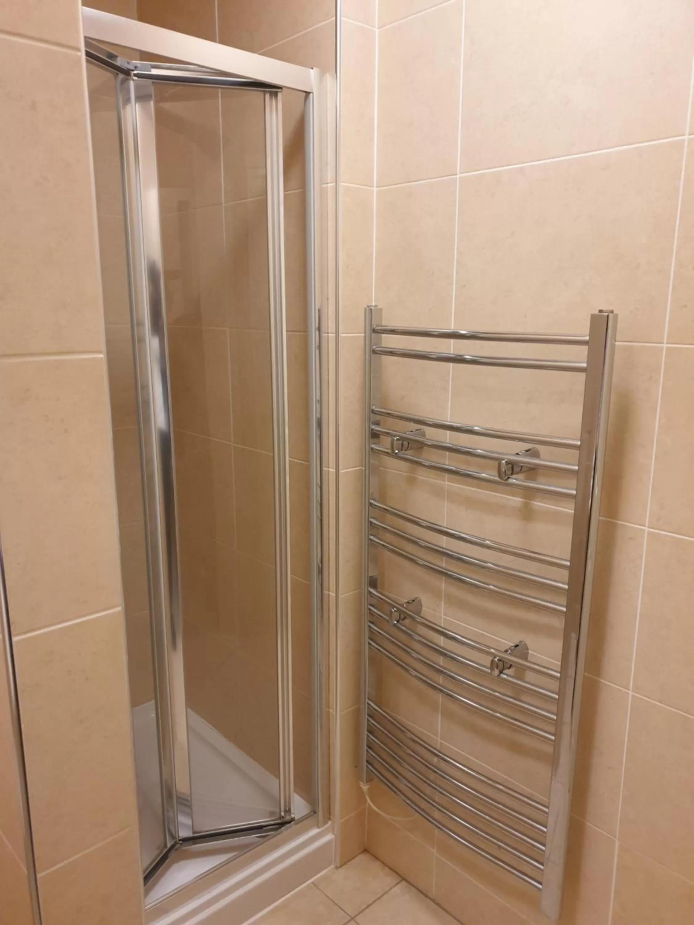 Bathroom in The Shakespeare Deluxe Hotel and Caribbean Restaurant Halifax