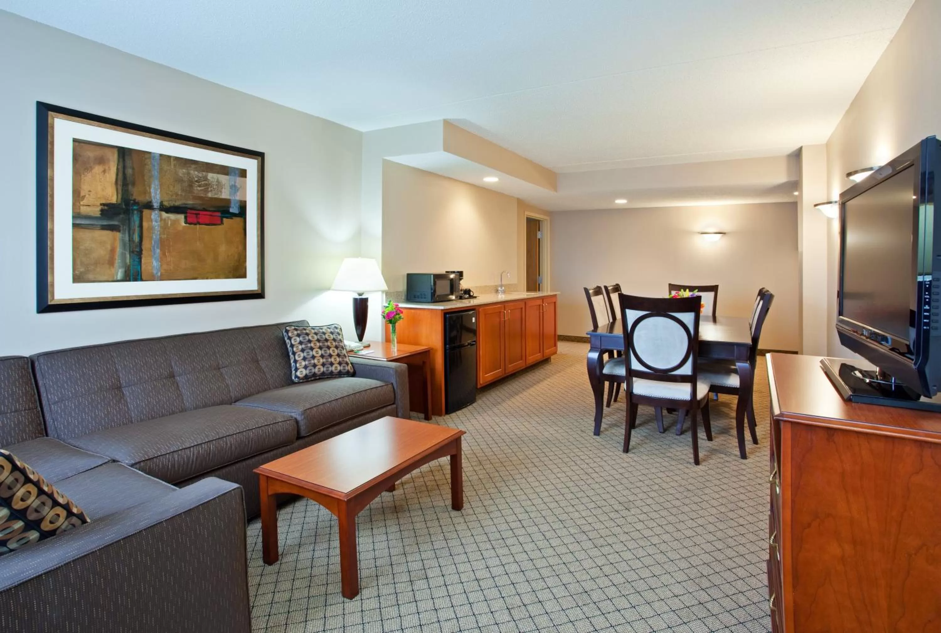 Photo of the whole room in Holiday Inn Cincinnati-Eastgate by IHG