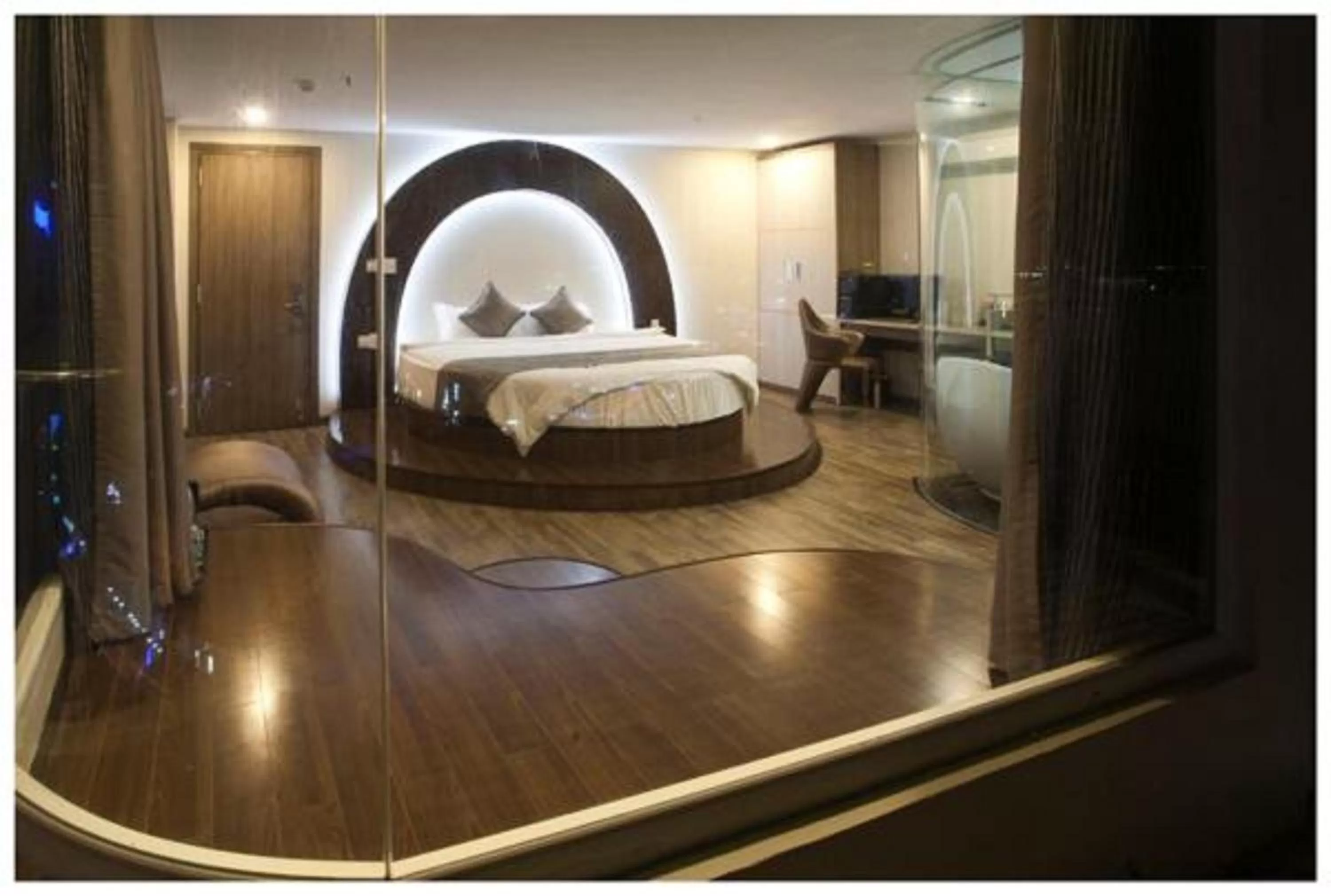 Bedroom, Bed in New Sun Hotel