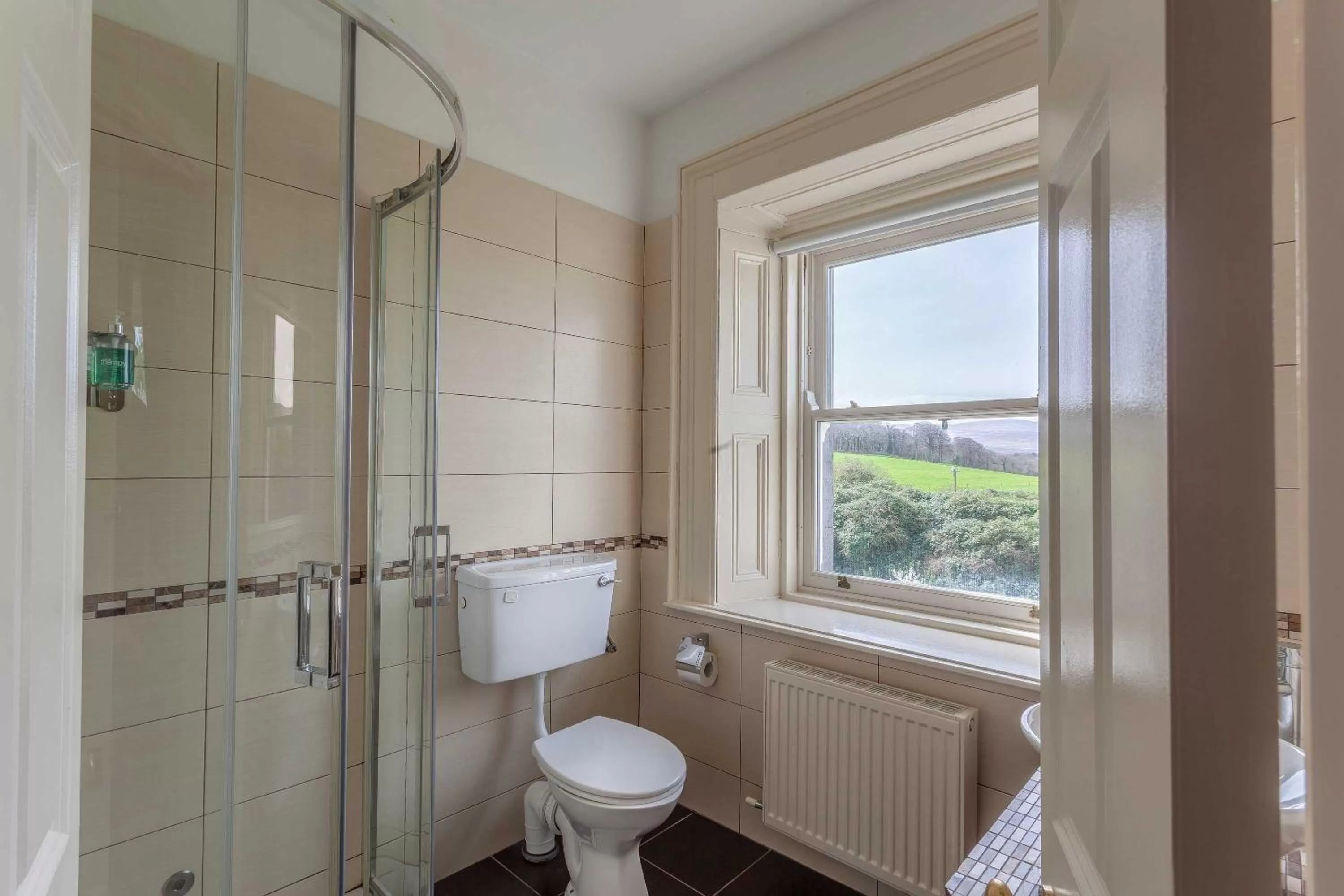 Bathroom in Ballyseede Castle