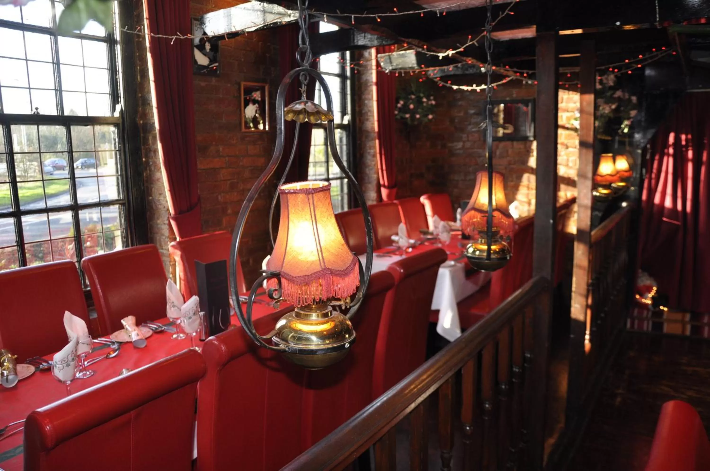 Restaurant/places to eat in The Roundabout Hotel