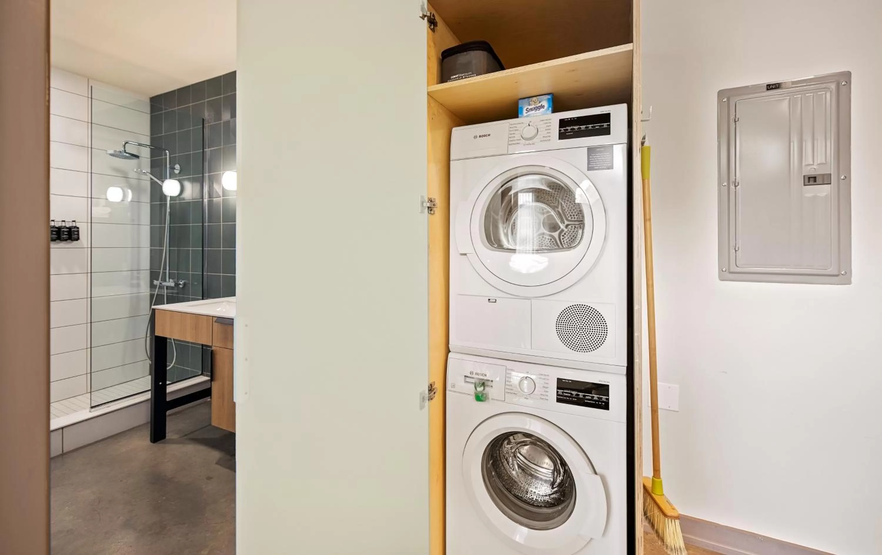 washing machine in Placemakr Wedgewood-Houston - South Nashville