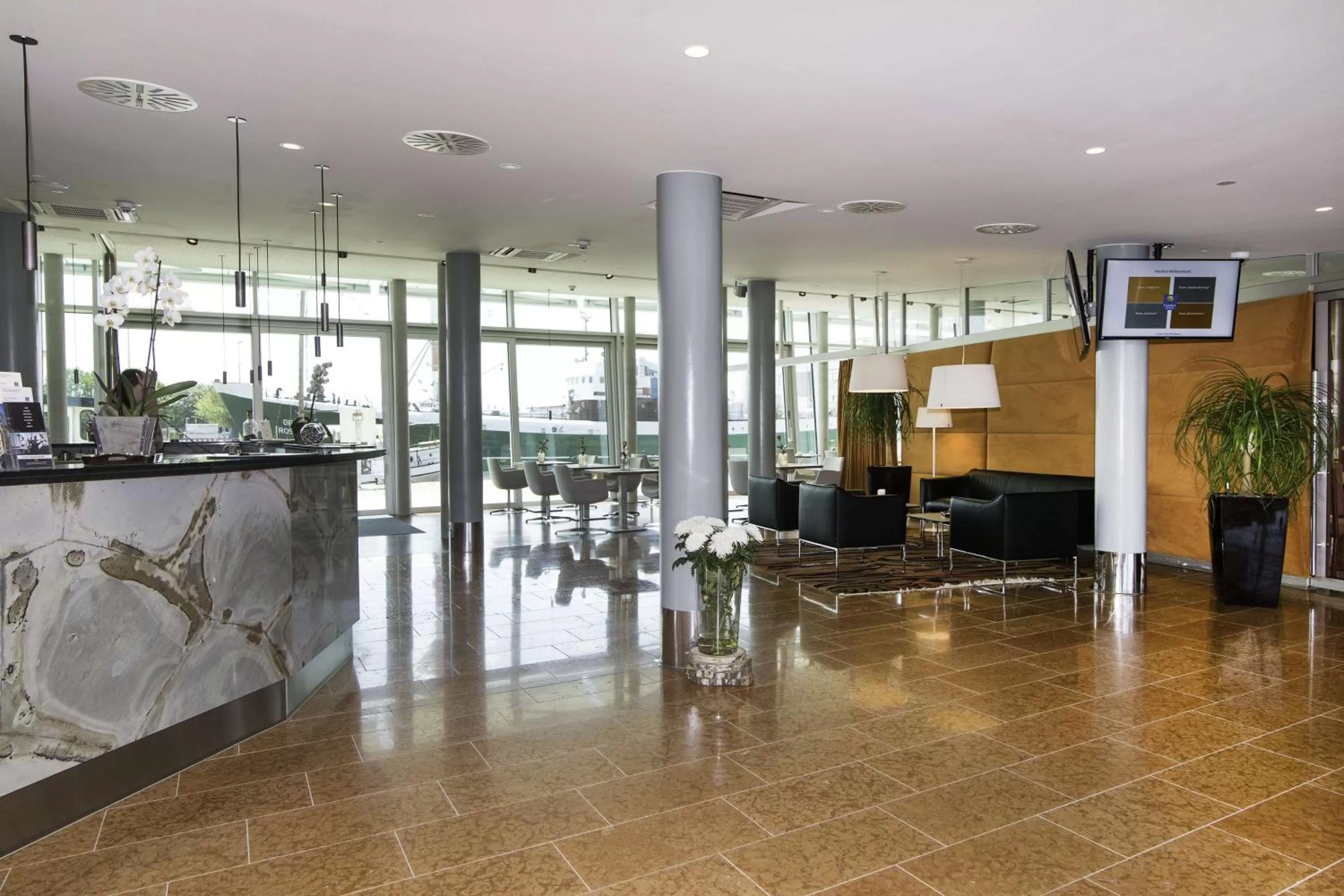 Lobby or reception in Nordsee Hotel Fischereihafen