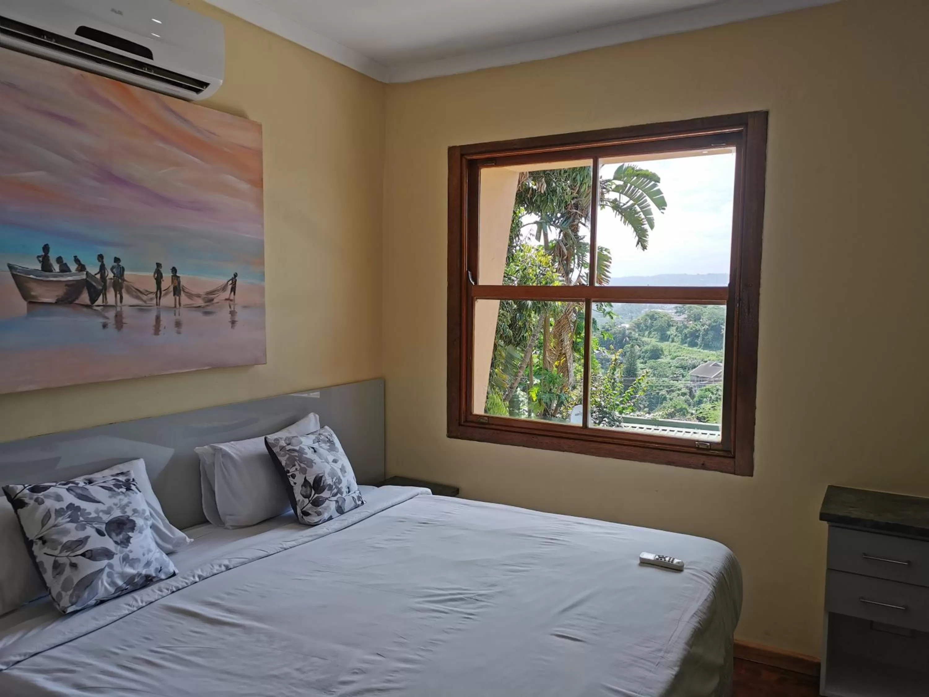 Property building, Bed in Gem of Manor drive