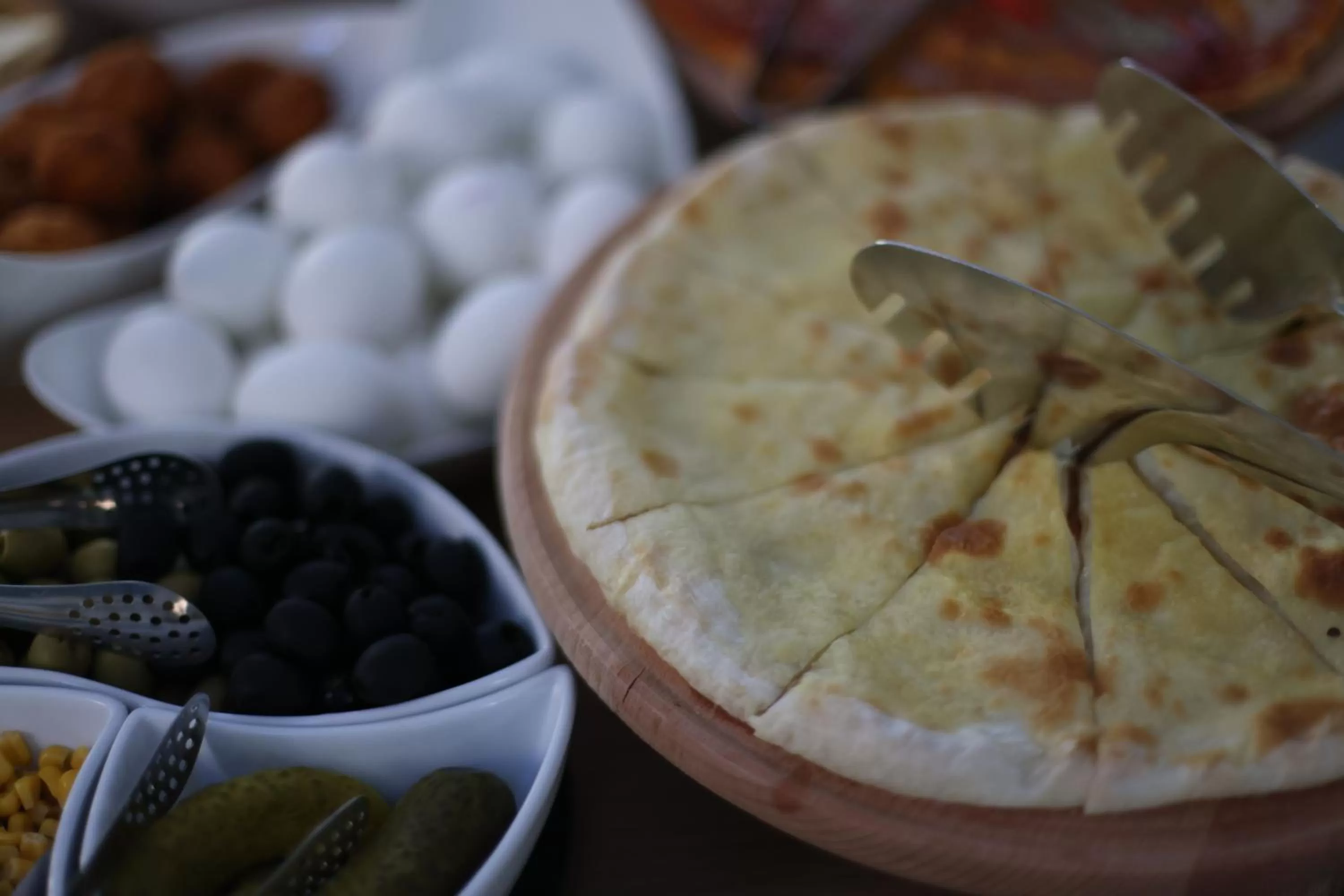 Food and drinks in Mukhrantubani Boutique Hotel