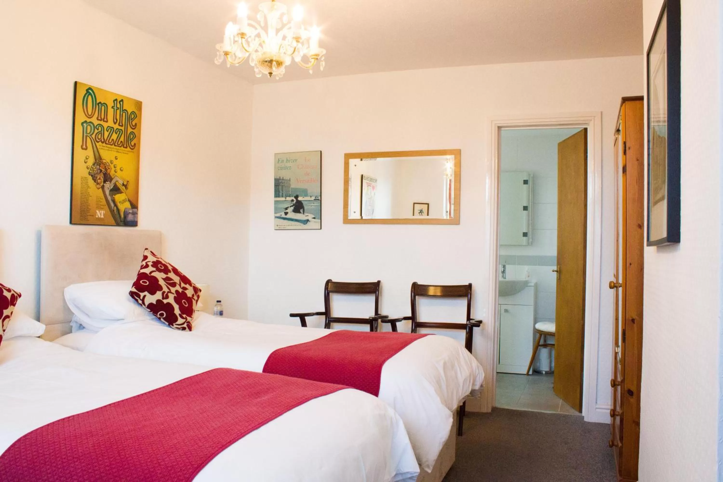 Twin Room with Private Bathroom - single occupancy in Moss Cottage