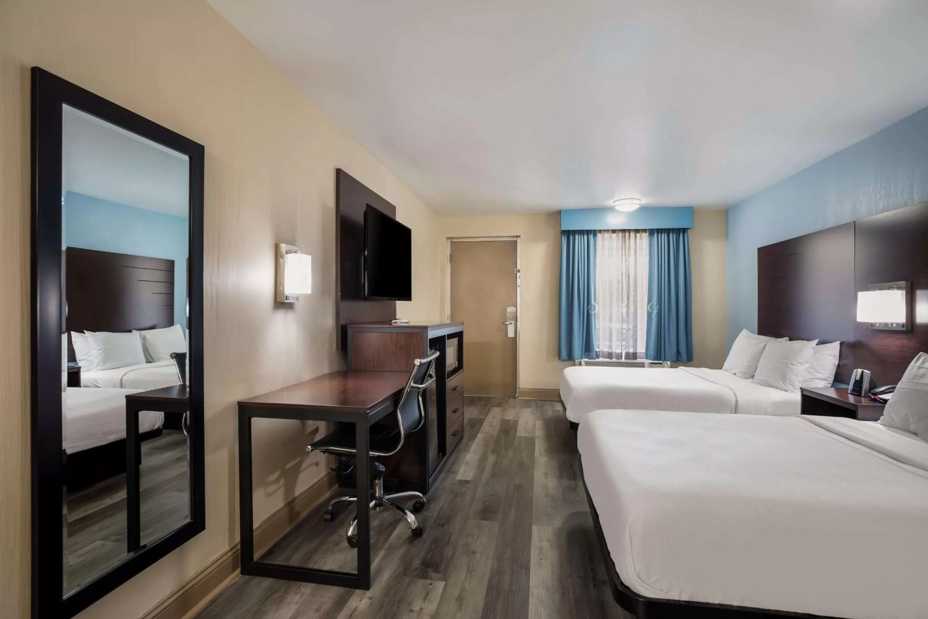 TV and multimedia, Bed in SureStay Hotel by Best Western Bardstown General Nelson
