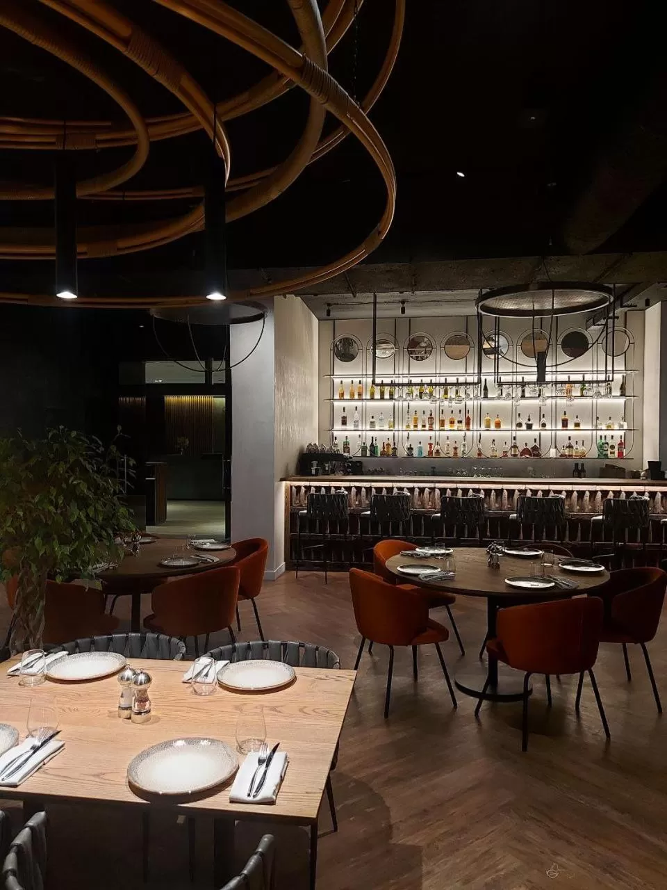 Restaurant/places to eat in ONOVO Dendra Hotel