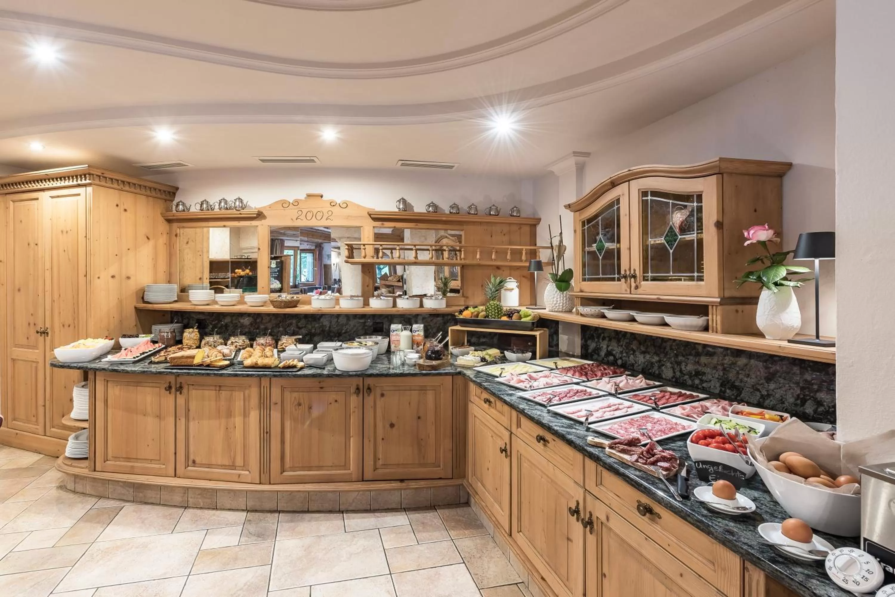 Buffet breakfast in Hotel Kesslwirt