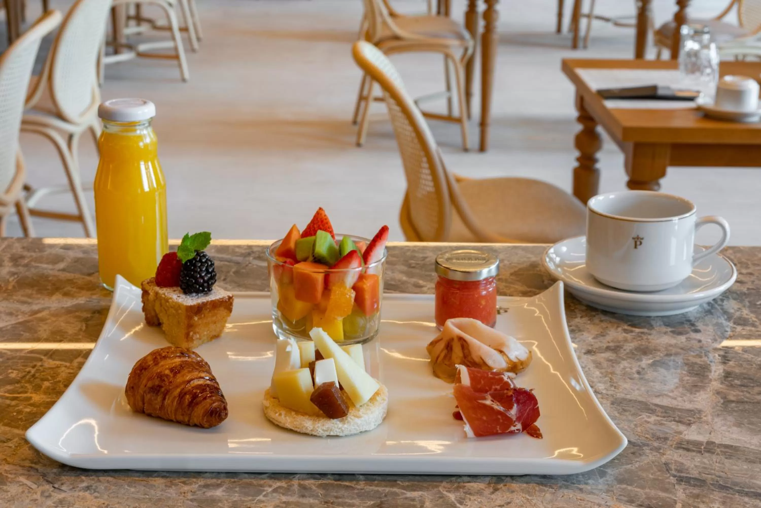 Breakfast in Parador de Turismo de León