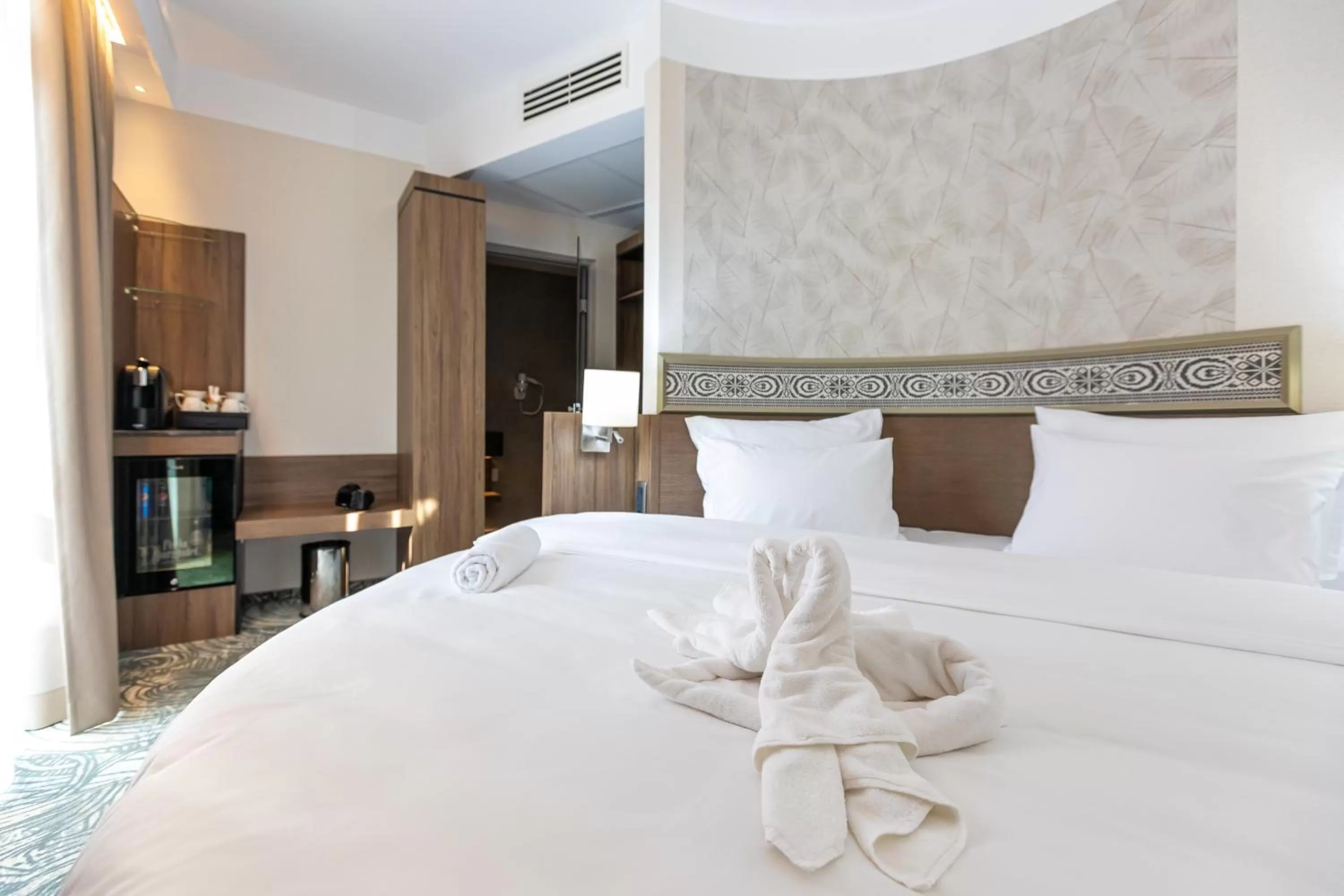 Bedroom, Bed in HOTEL CRYSTAL WELLNESS & SPA superior