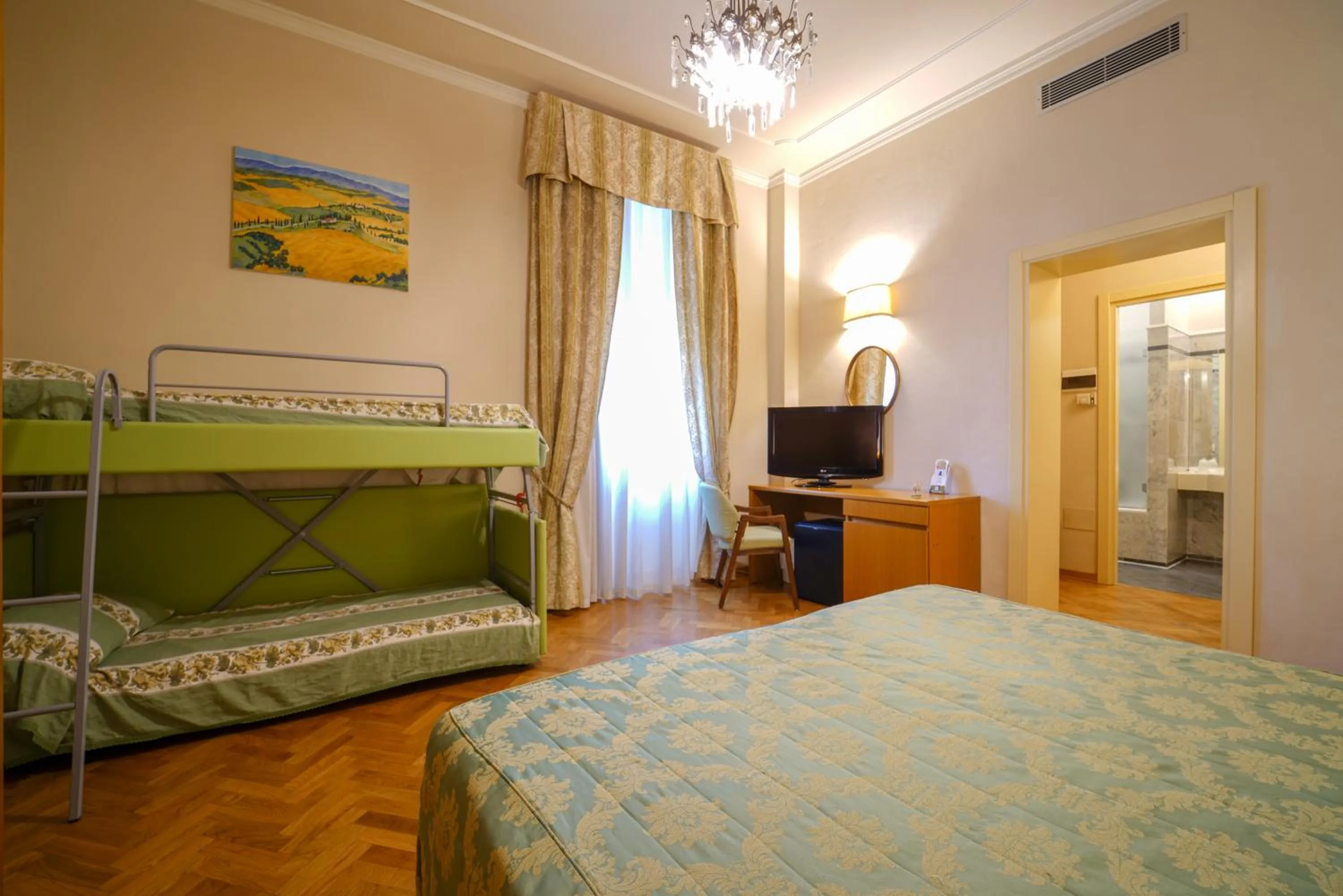 Bedroom, Bed in HG Hotel Cappelli