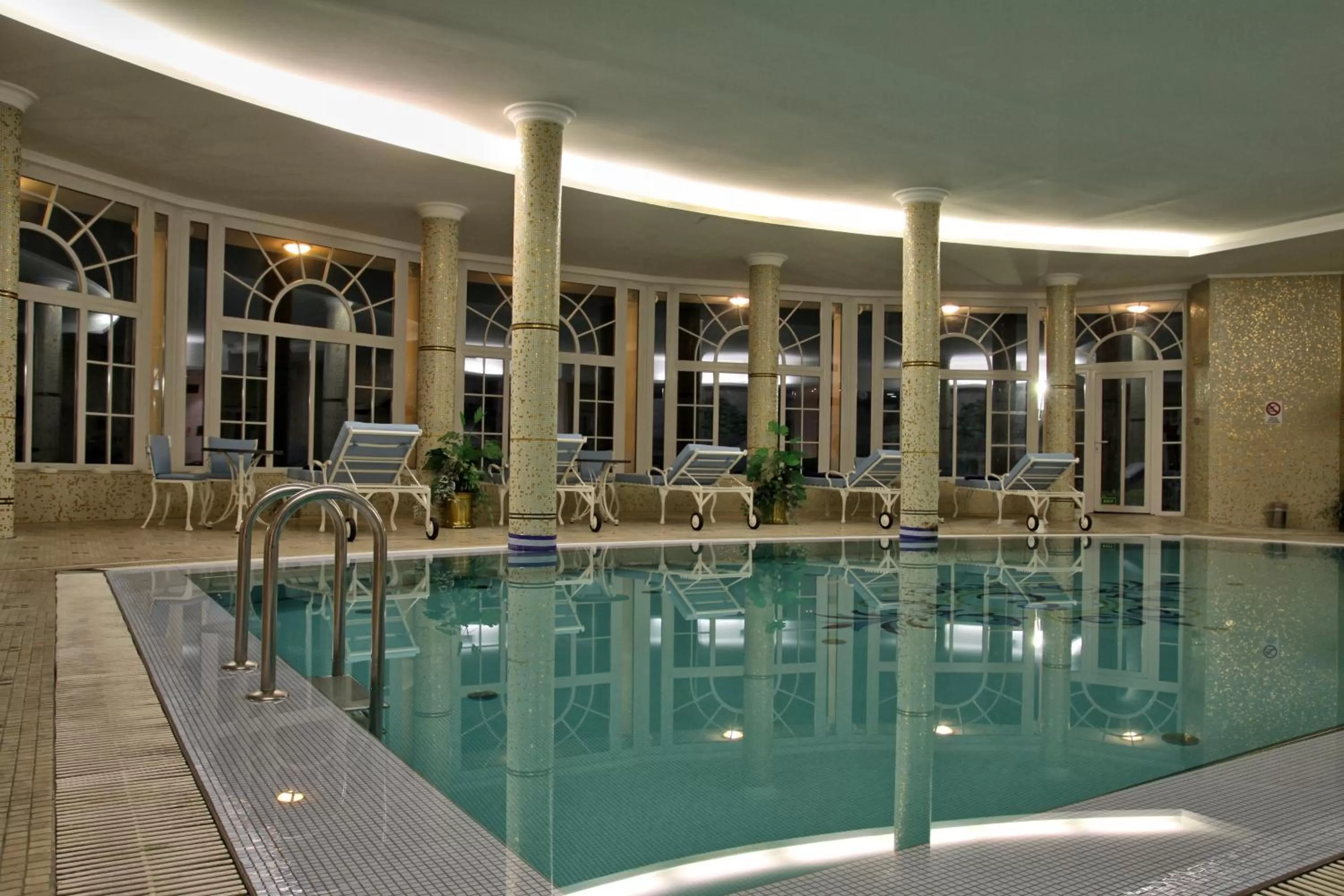 Swimming pool in Esplanade Spa and Golf Resort