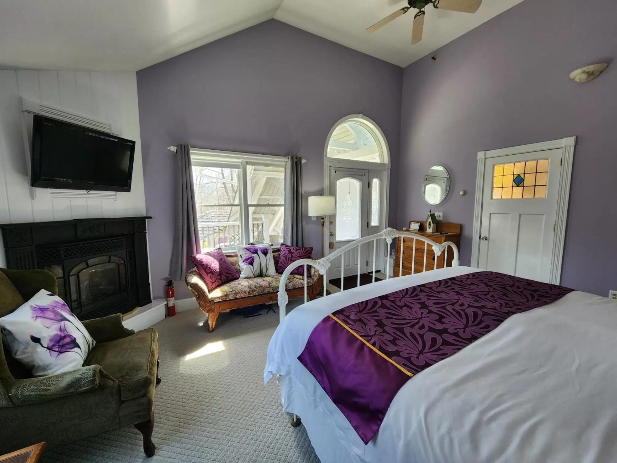 Bed in Blackberry Inn