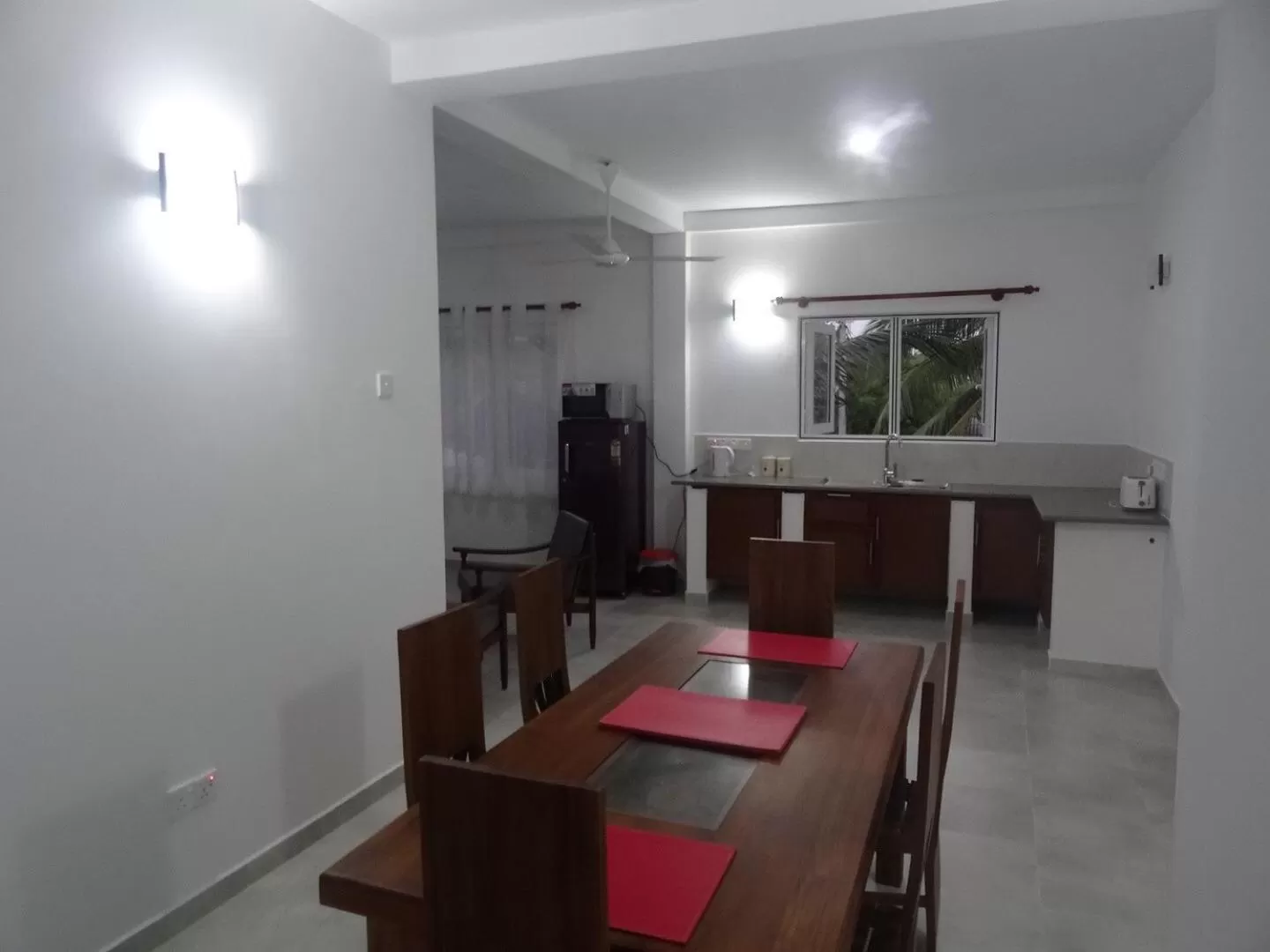 Dining area in Amssler Beach Stay