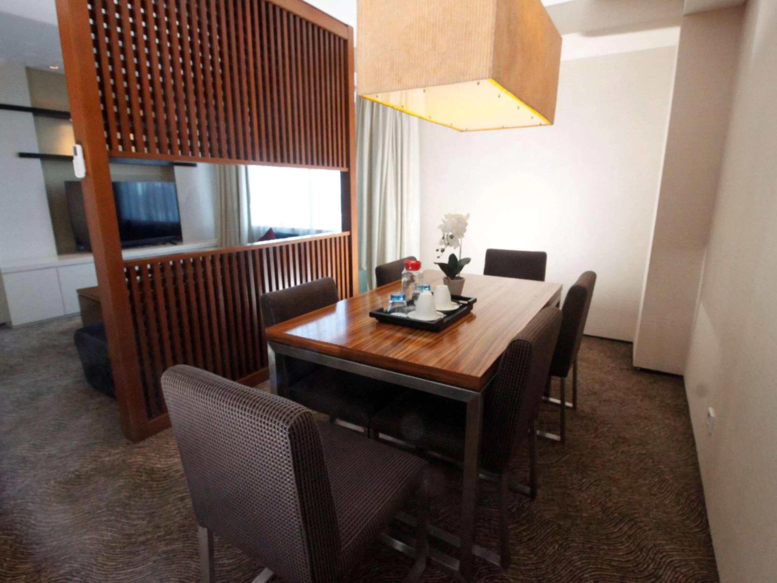 Business King Suite in Novotel Balikpapan