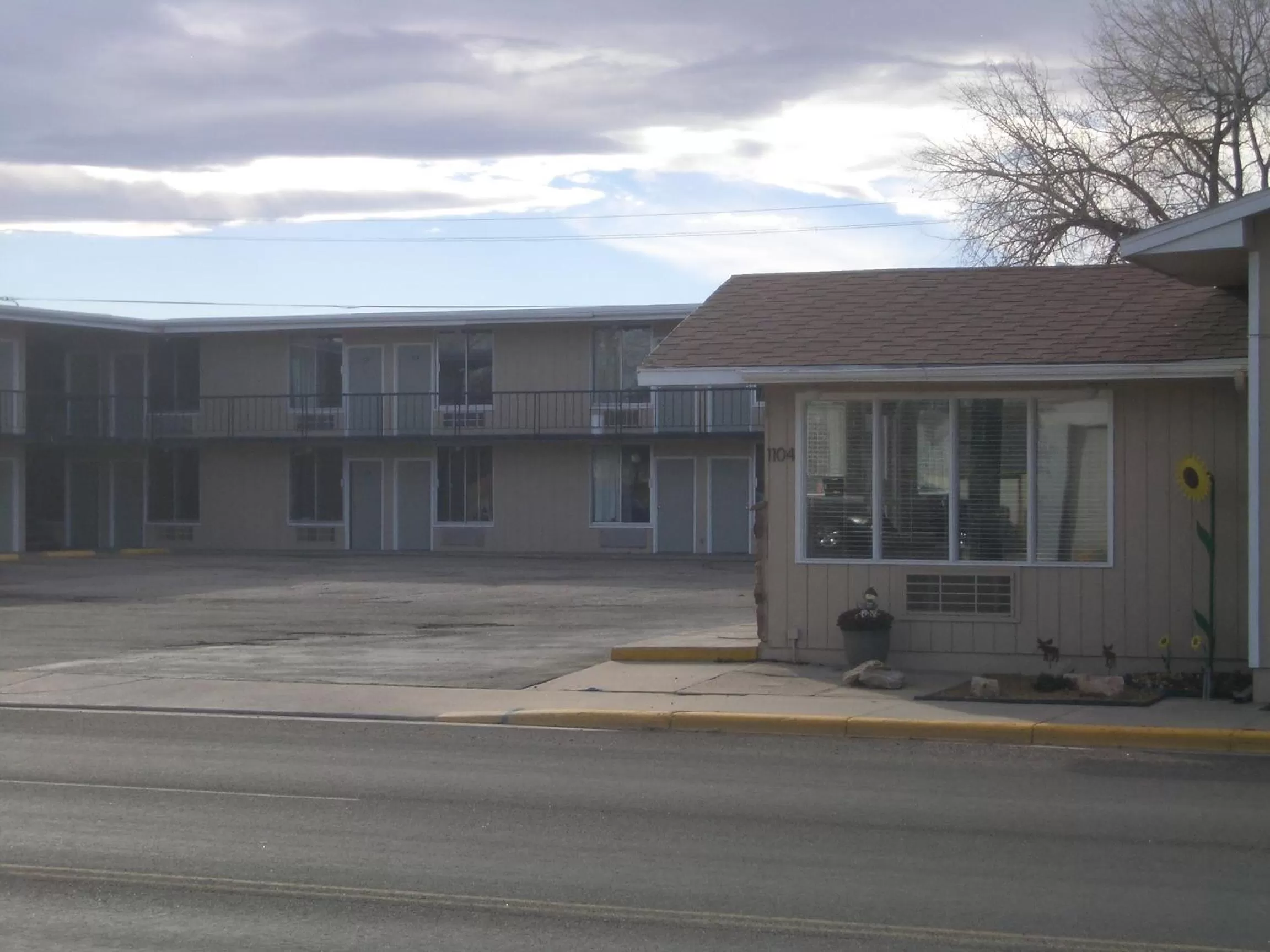 Property building in Laramie Valley Inn