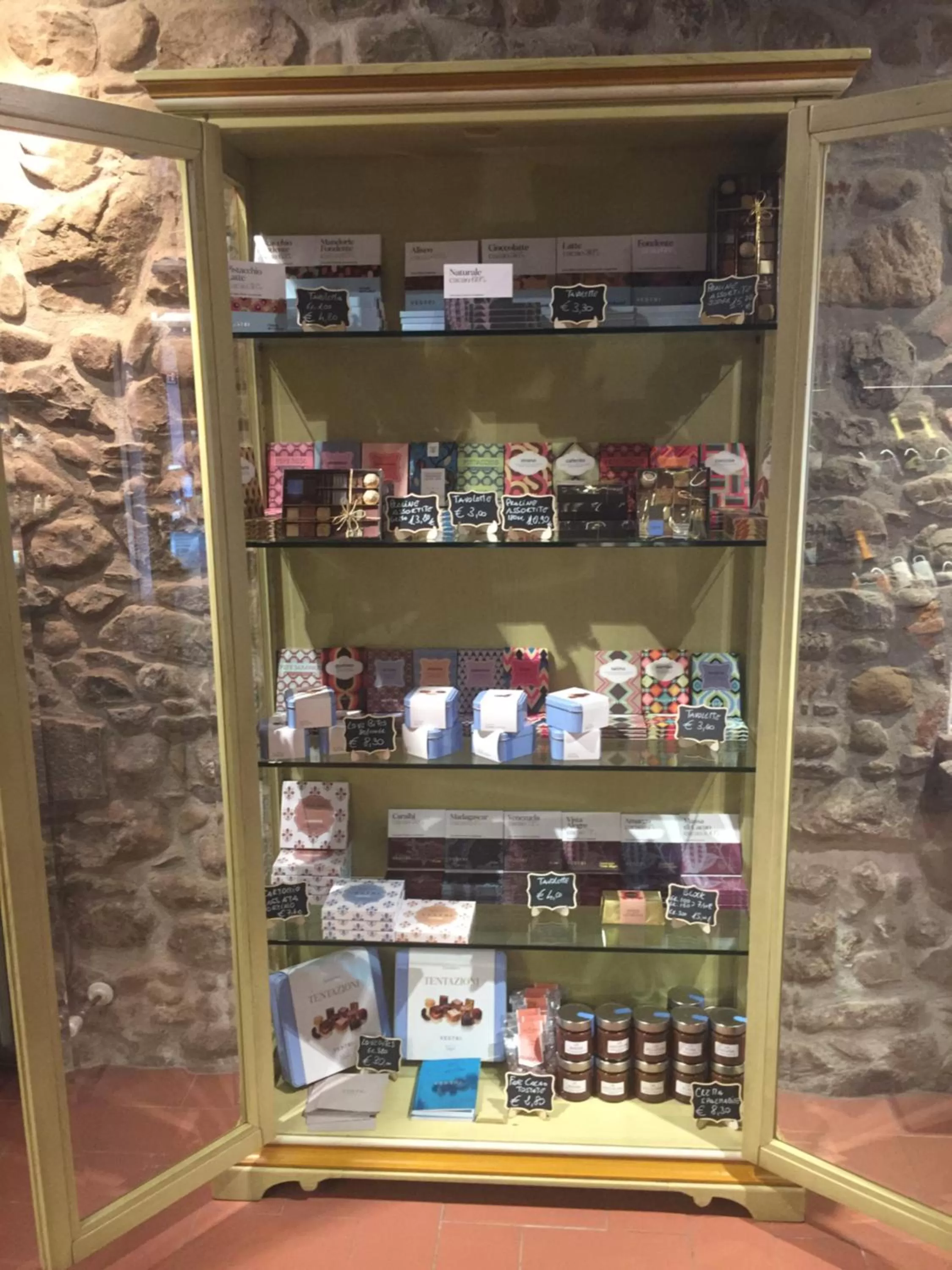 Restaurant/places to eat, Supermarket/Shops in Antica Locanda San Leonardo 1554