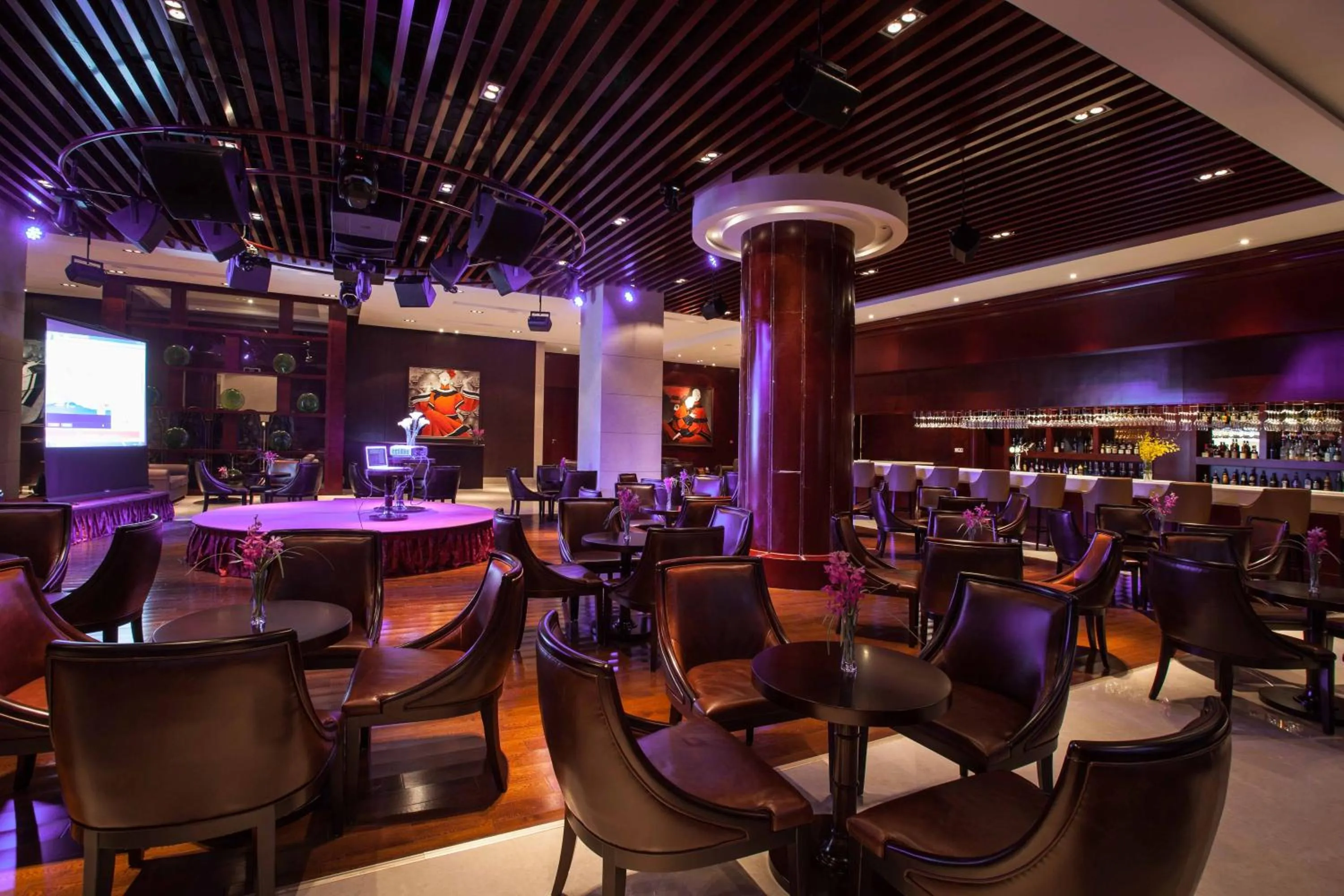 Lounge or bar in Holiday Inn Foshan Nanhai Central by IHG