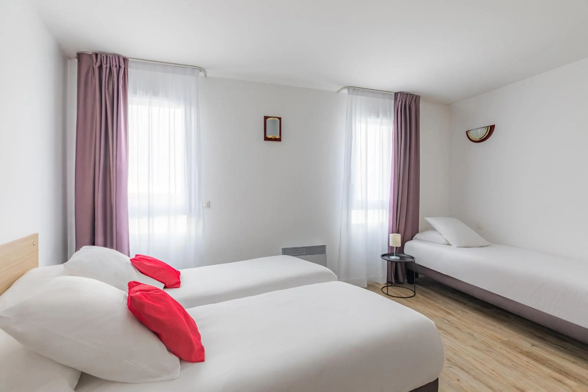 Bed in Appart'City Confort Brest