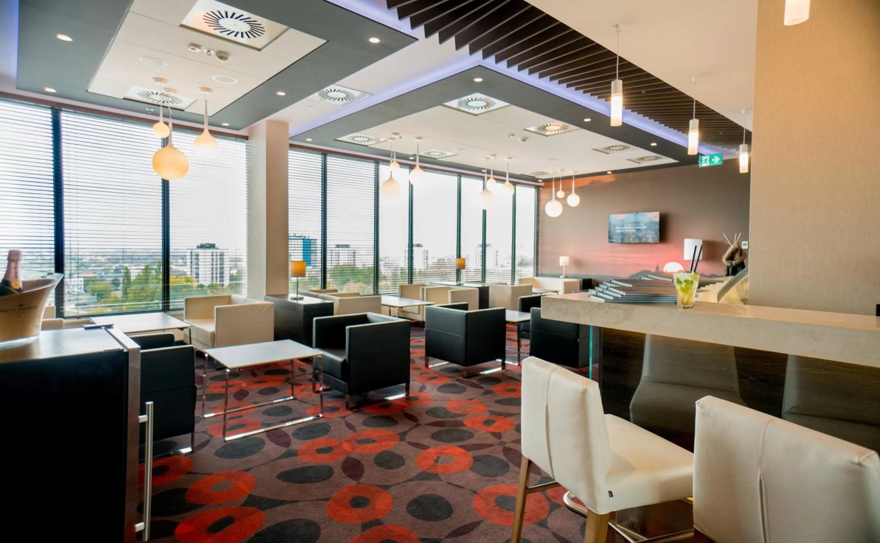 Lounge or bar in Holiday Inn Dąbrowa Górnicza-Katowice by IHG