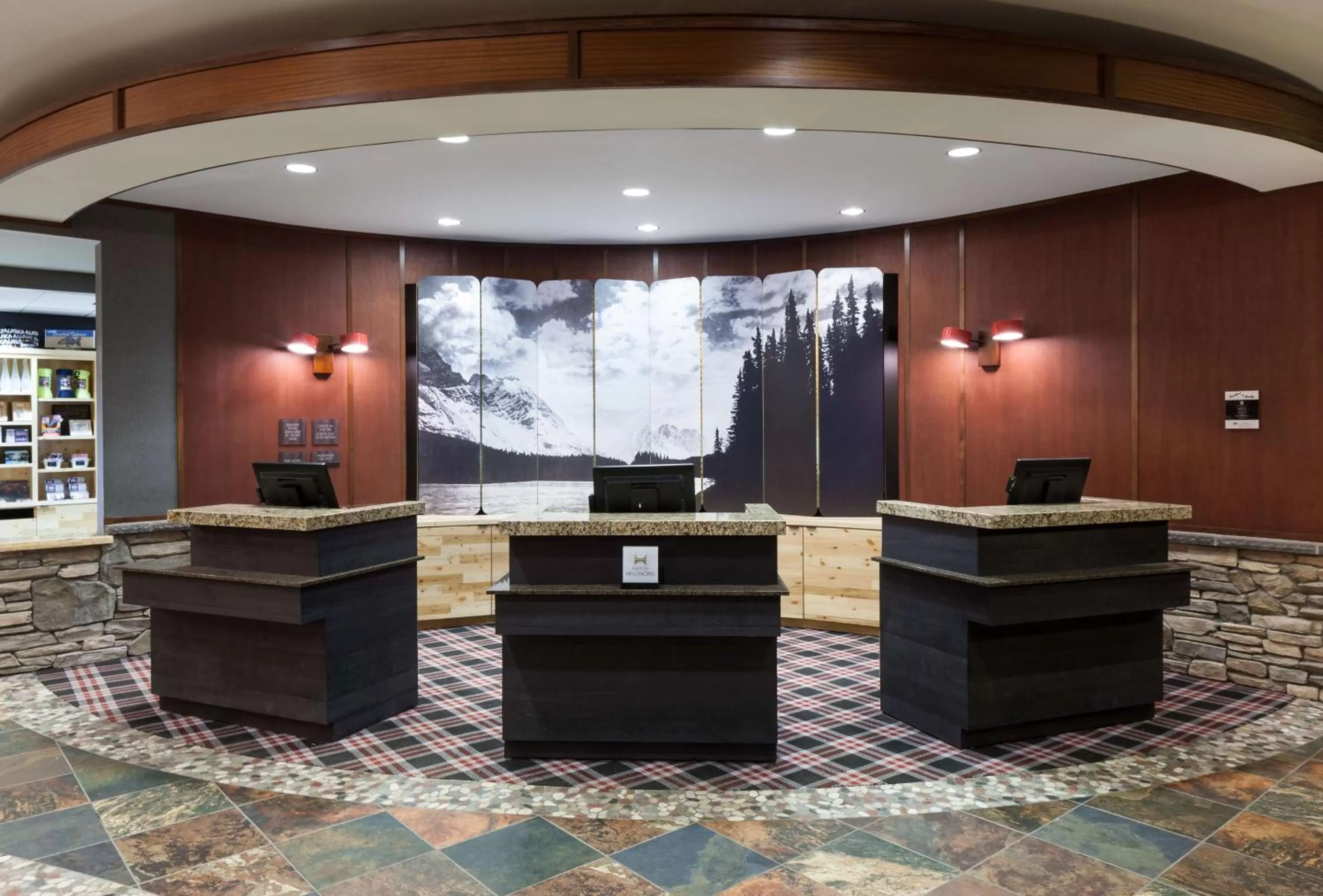 Lobby or reception in Embassy Suites Anchorage