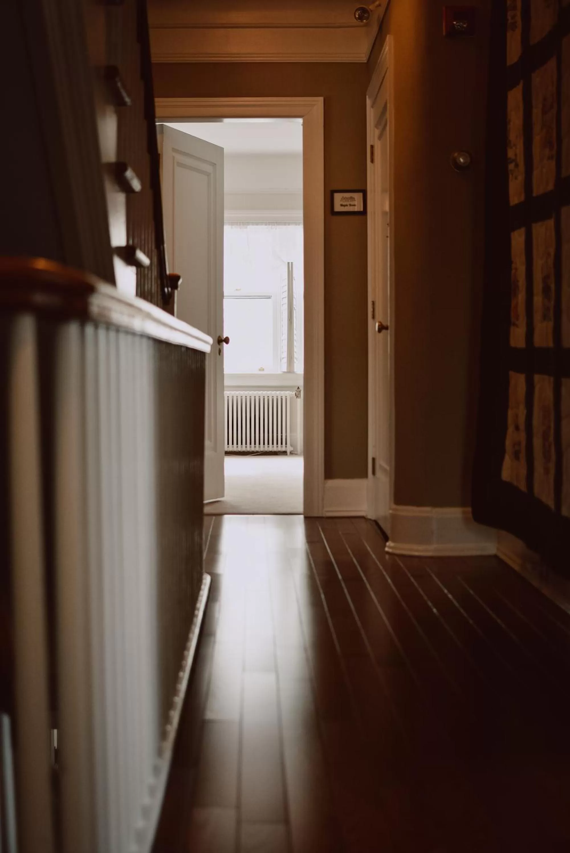 Hill Road Manor Bed & Breakfast