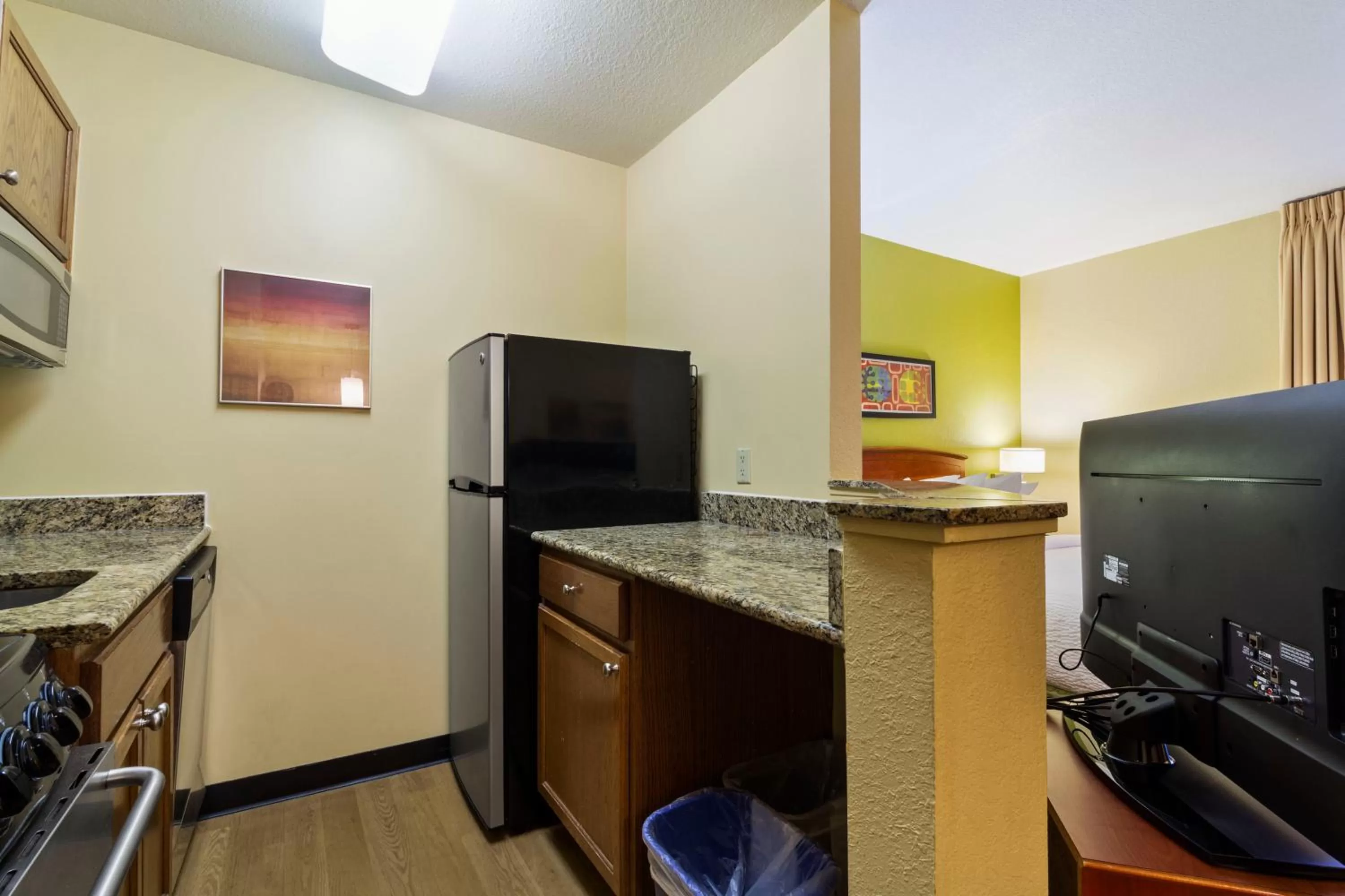 Kitchen or kitchenette in Extended Stay America Suites - Norfolk - Virginia Beach