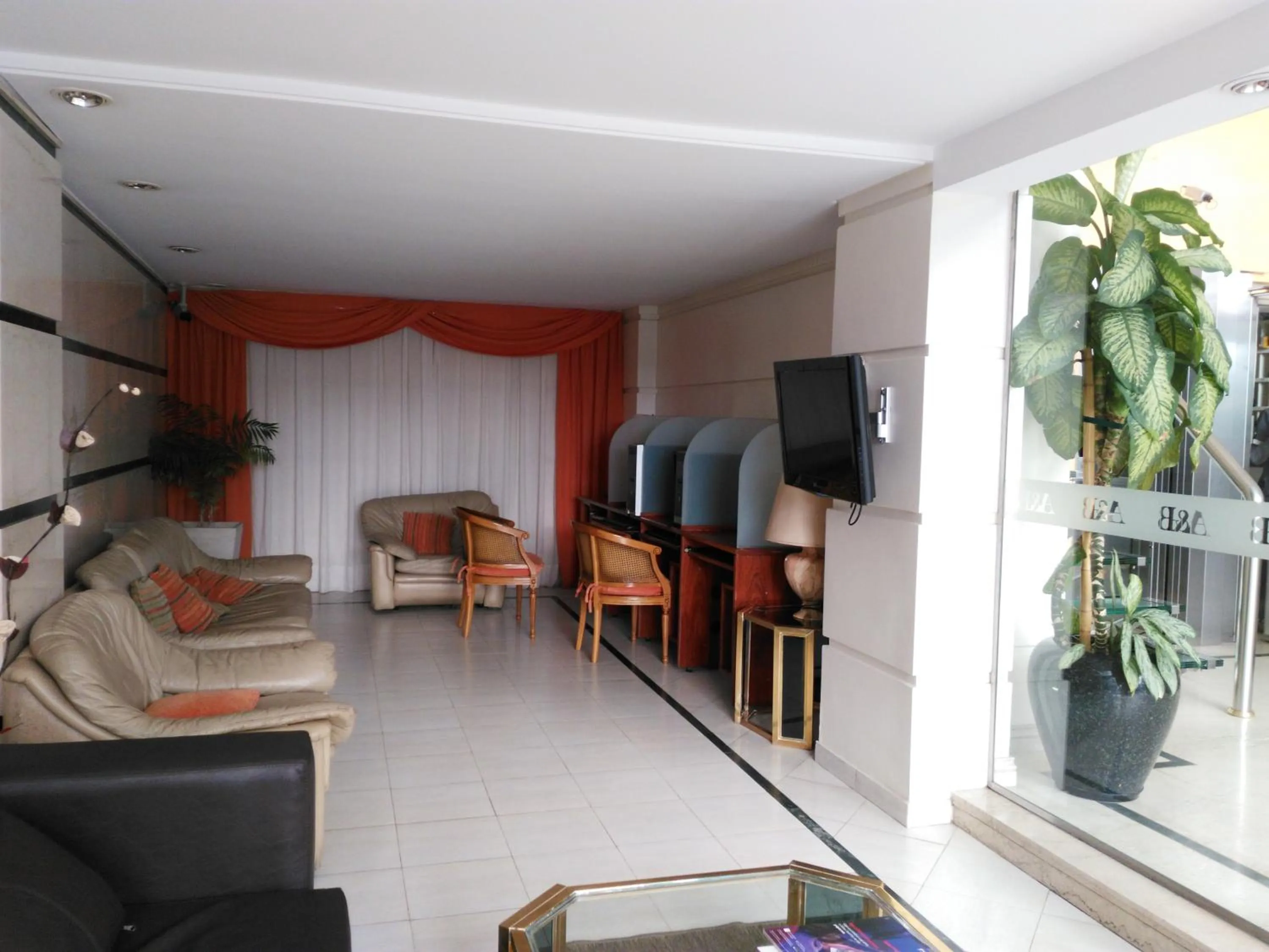 Lobby or reception in Hotel A&B Internacional