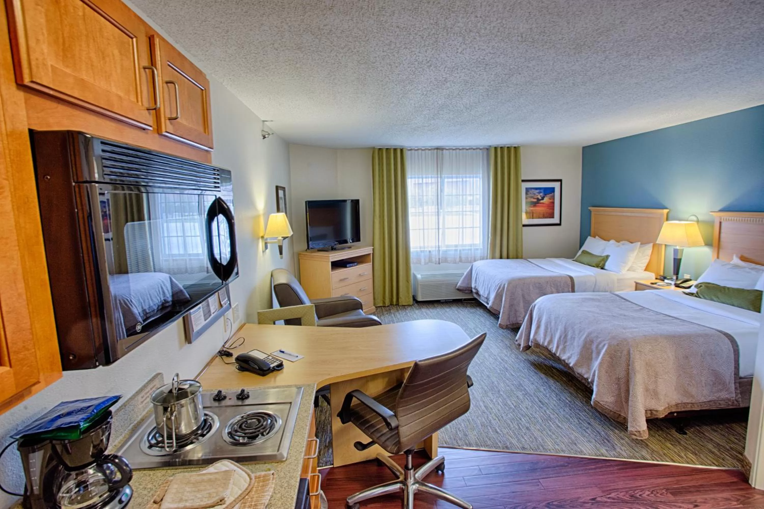 Photo of the whole room, Bed in Candlewood Suites Fargo-North Dakota State University by IHG