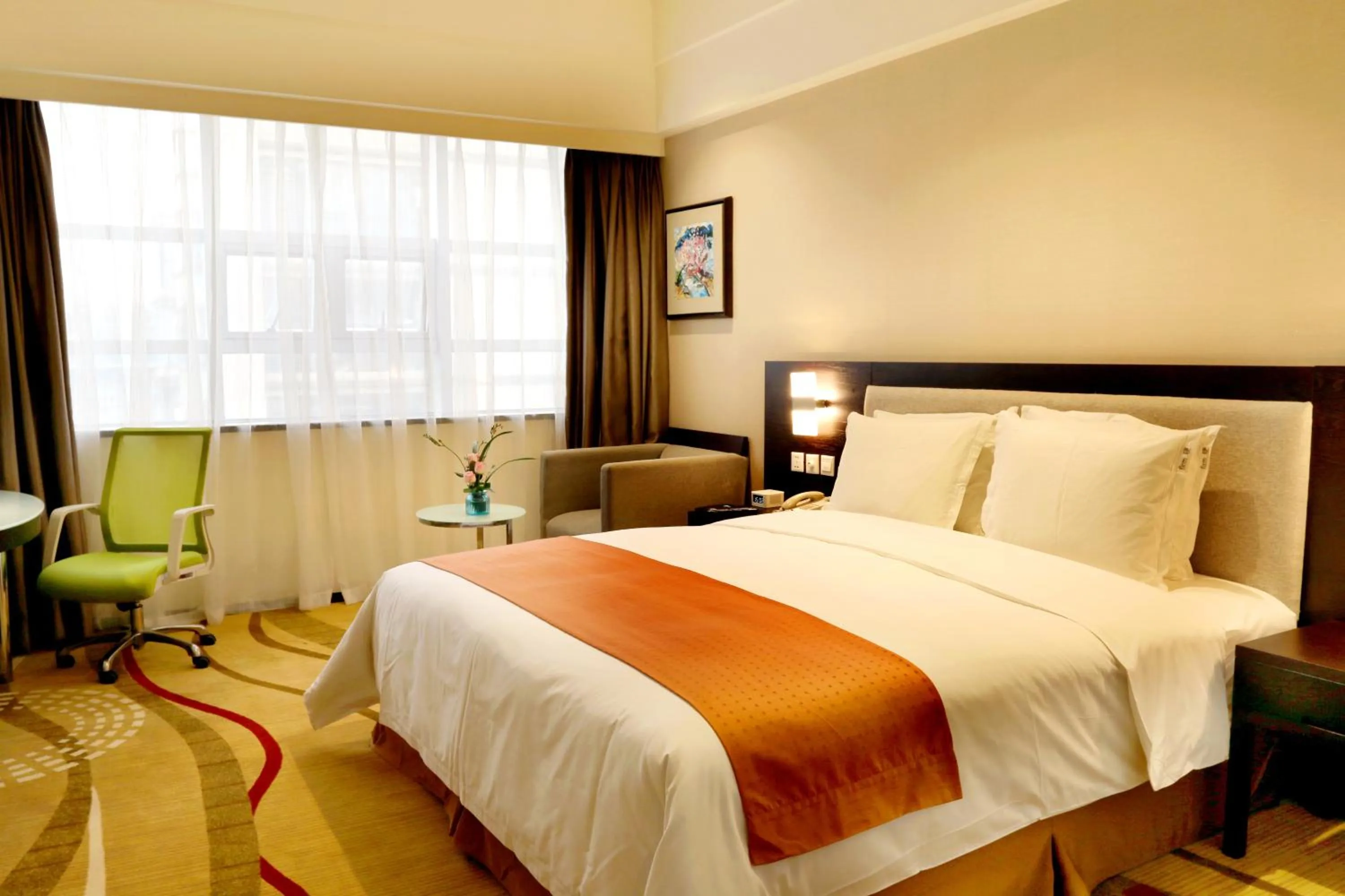 Standard Queen Room - Smoking in Holiday Inn Express Chengdu Wuhou by IHG-Wuhou Temple and Jinli