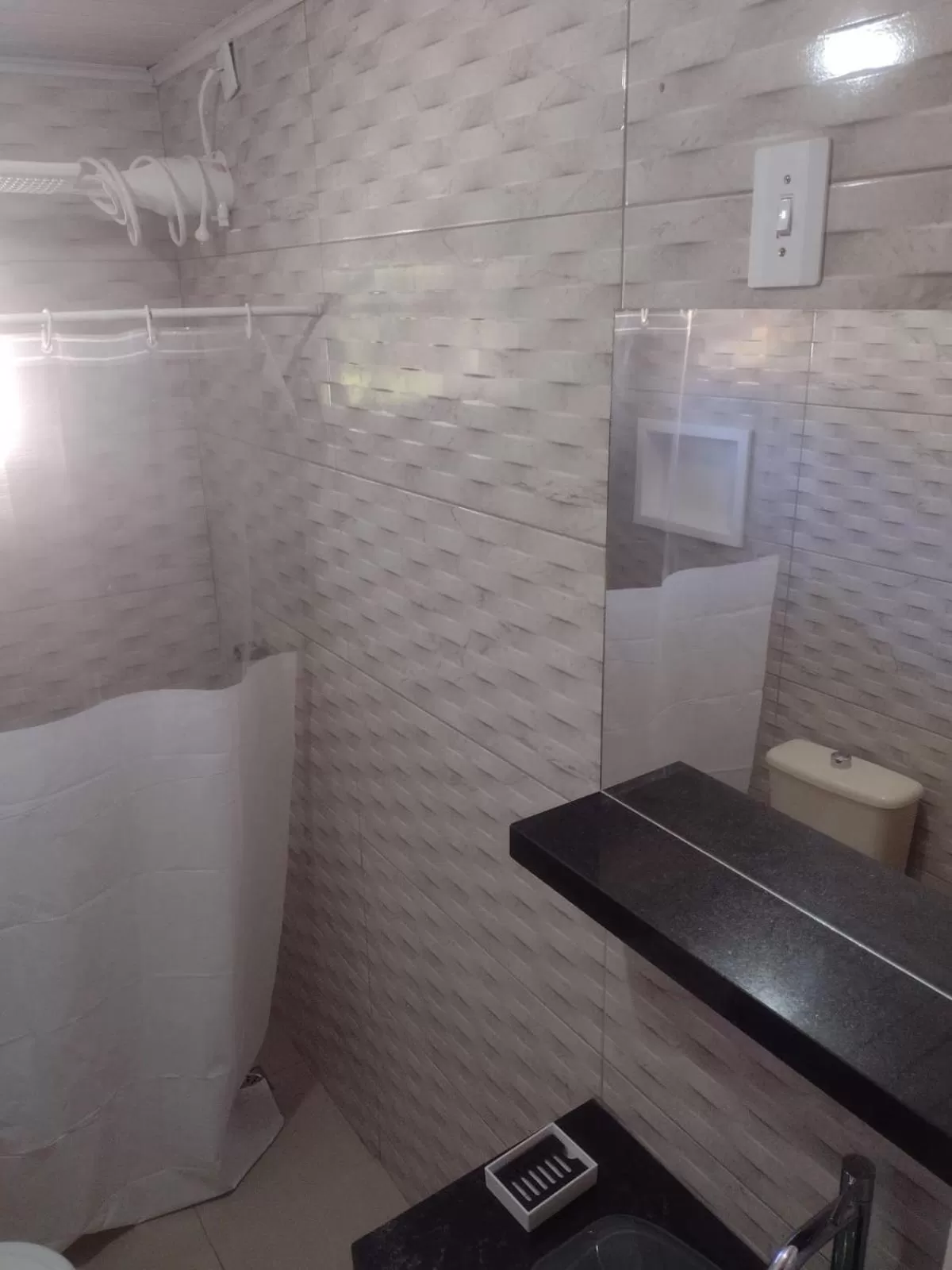 Shower in Apart da Cachoeira