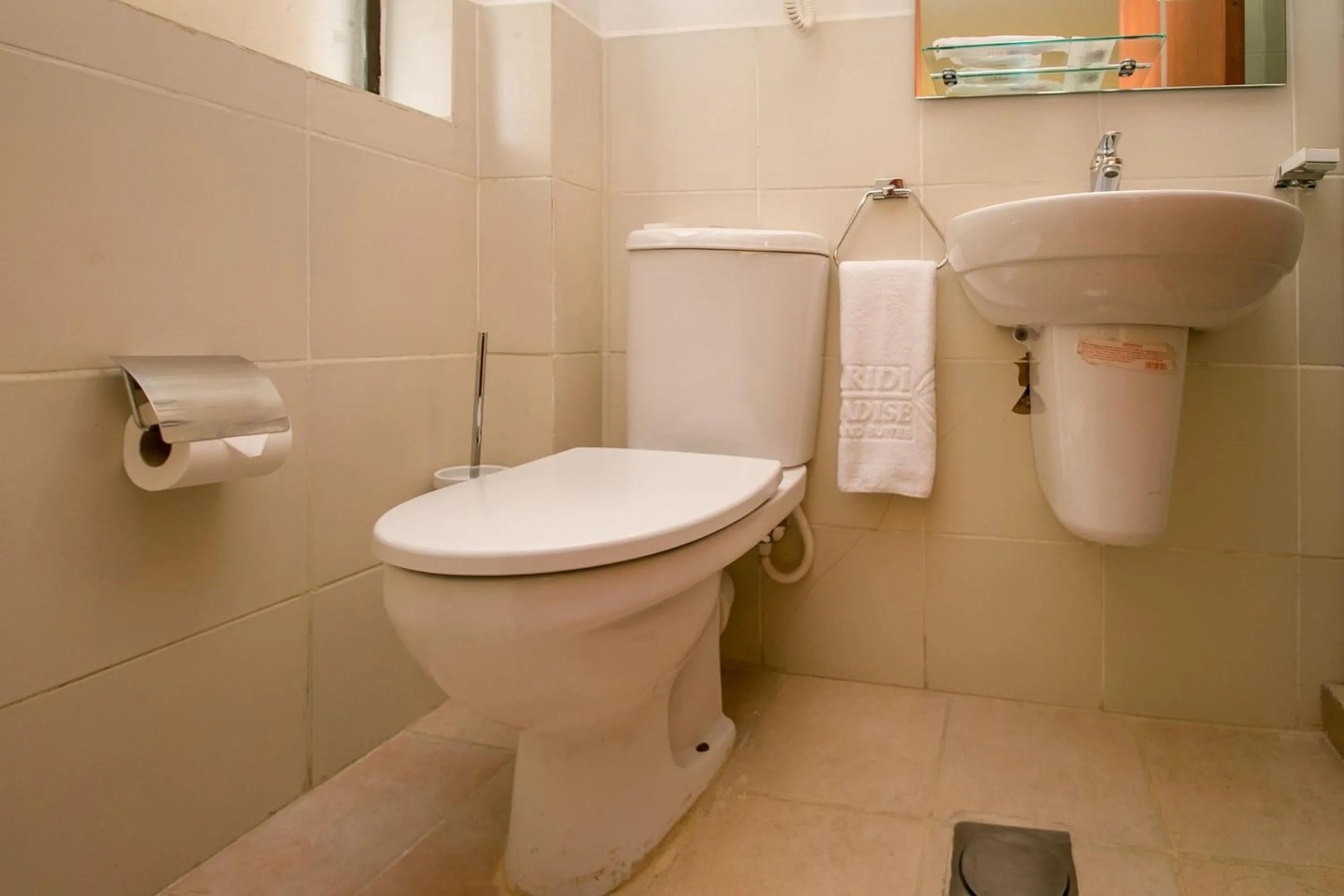 Bathroom in Waridi Paradise Hotel and Suites