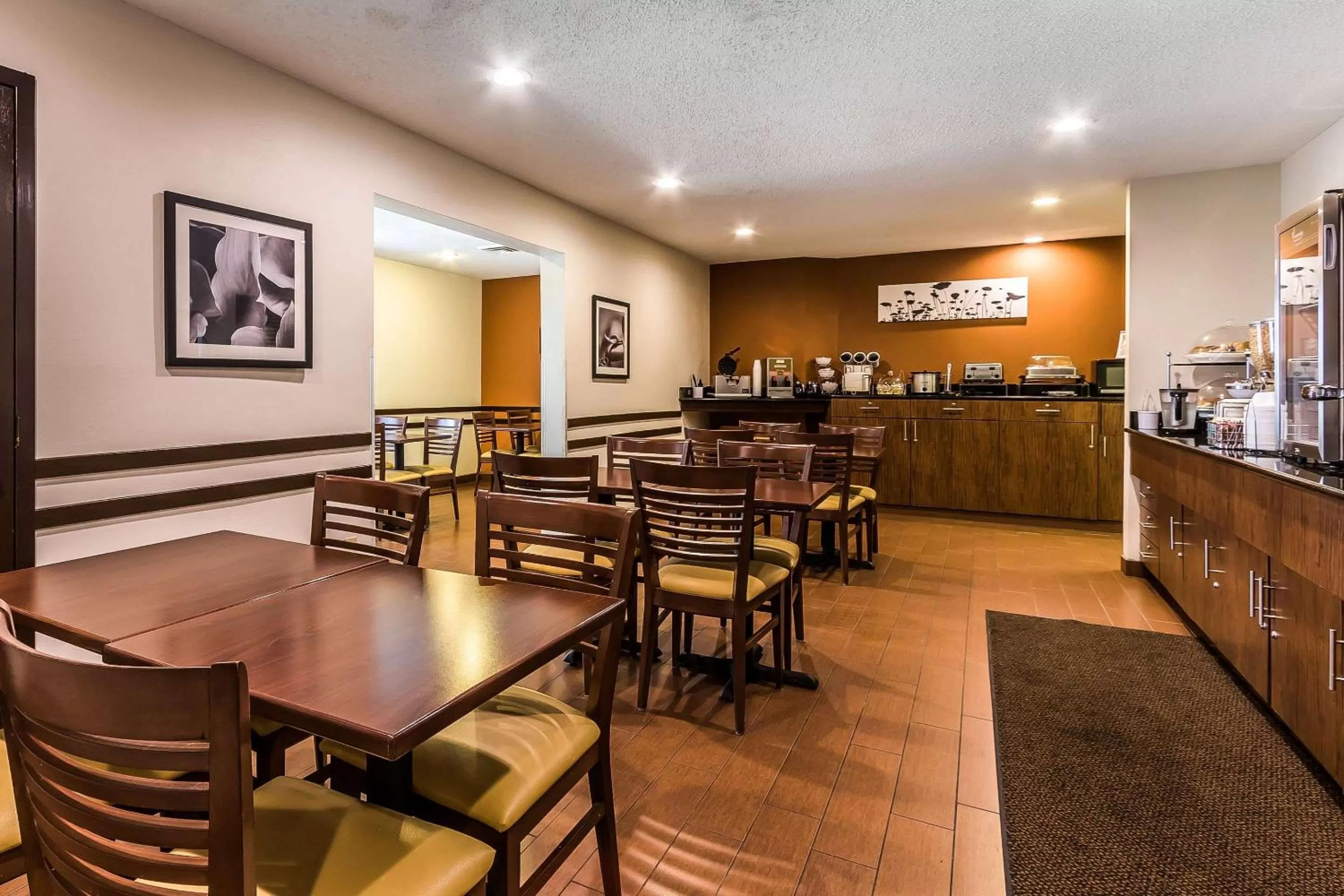 Restaurant/places to eat in Sleep Inn Springfield South I60 near Medical District