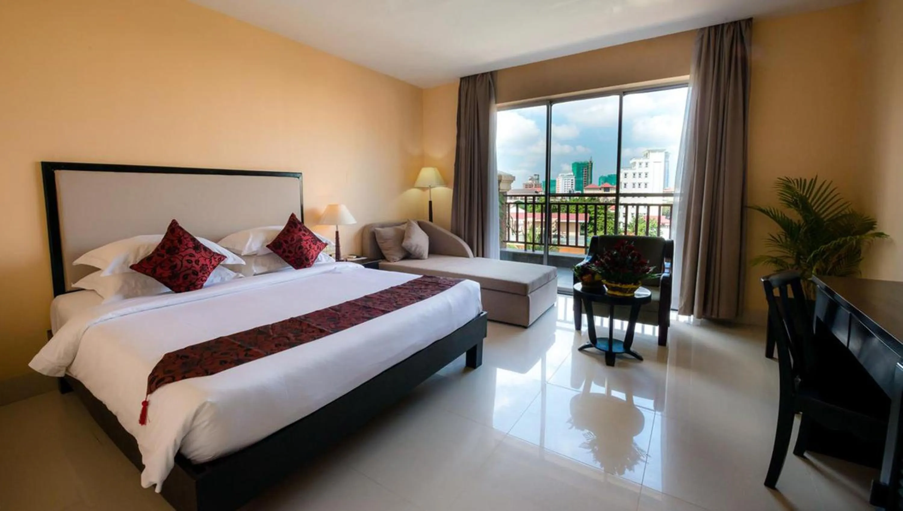 Balcony/Terrace, Bed in Almond Hotel Sothearos