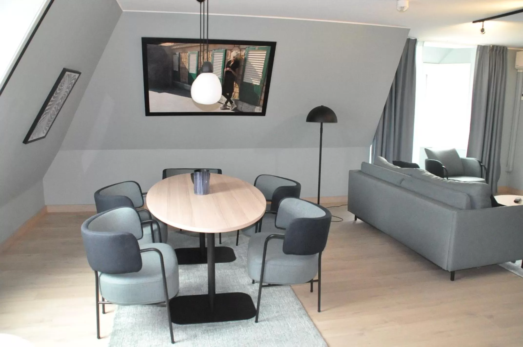 Photo of the whole room in Scandic Royal Stavanger