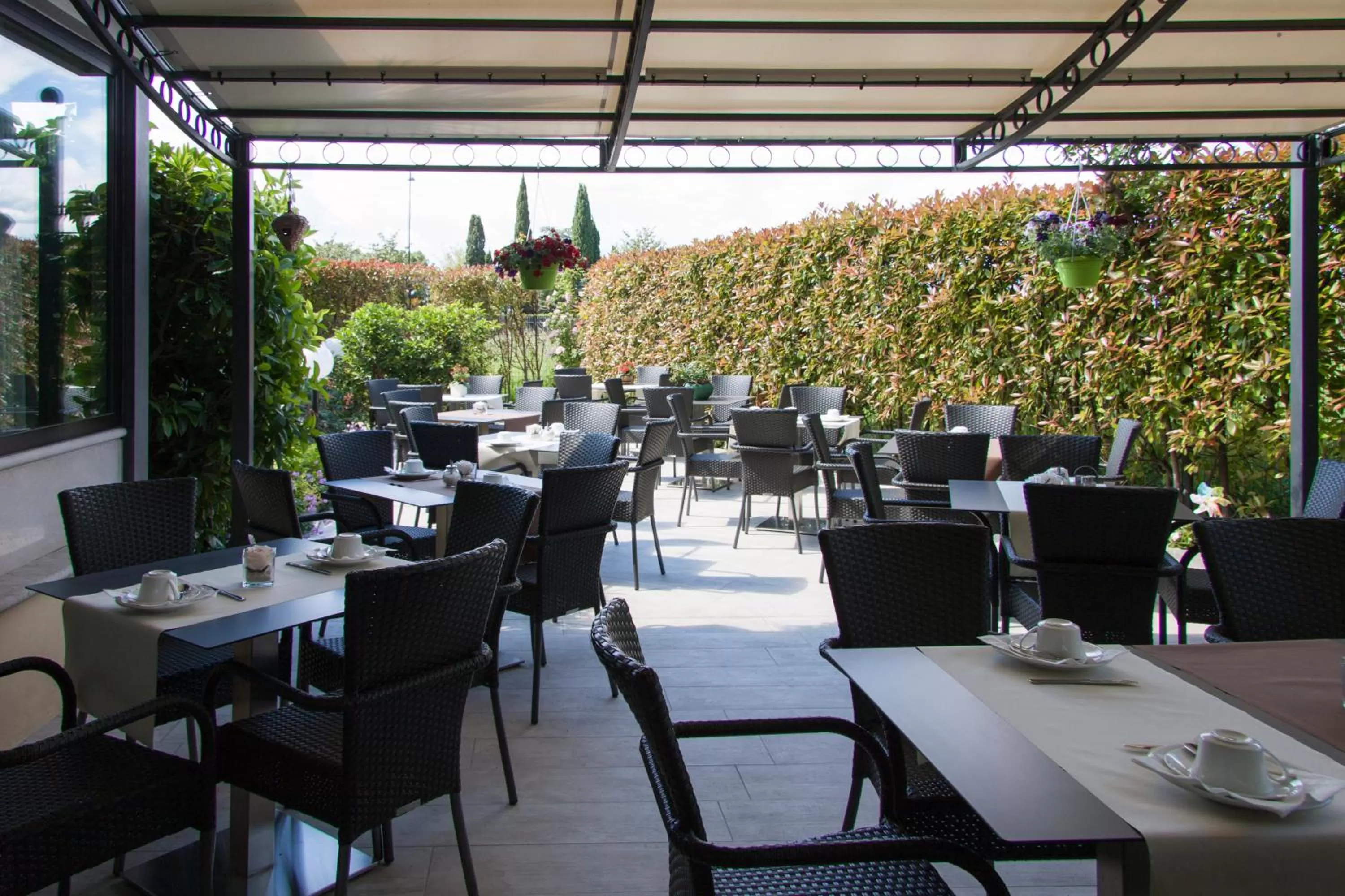 Restaurant/places to eat in Hotel Berta