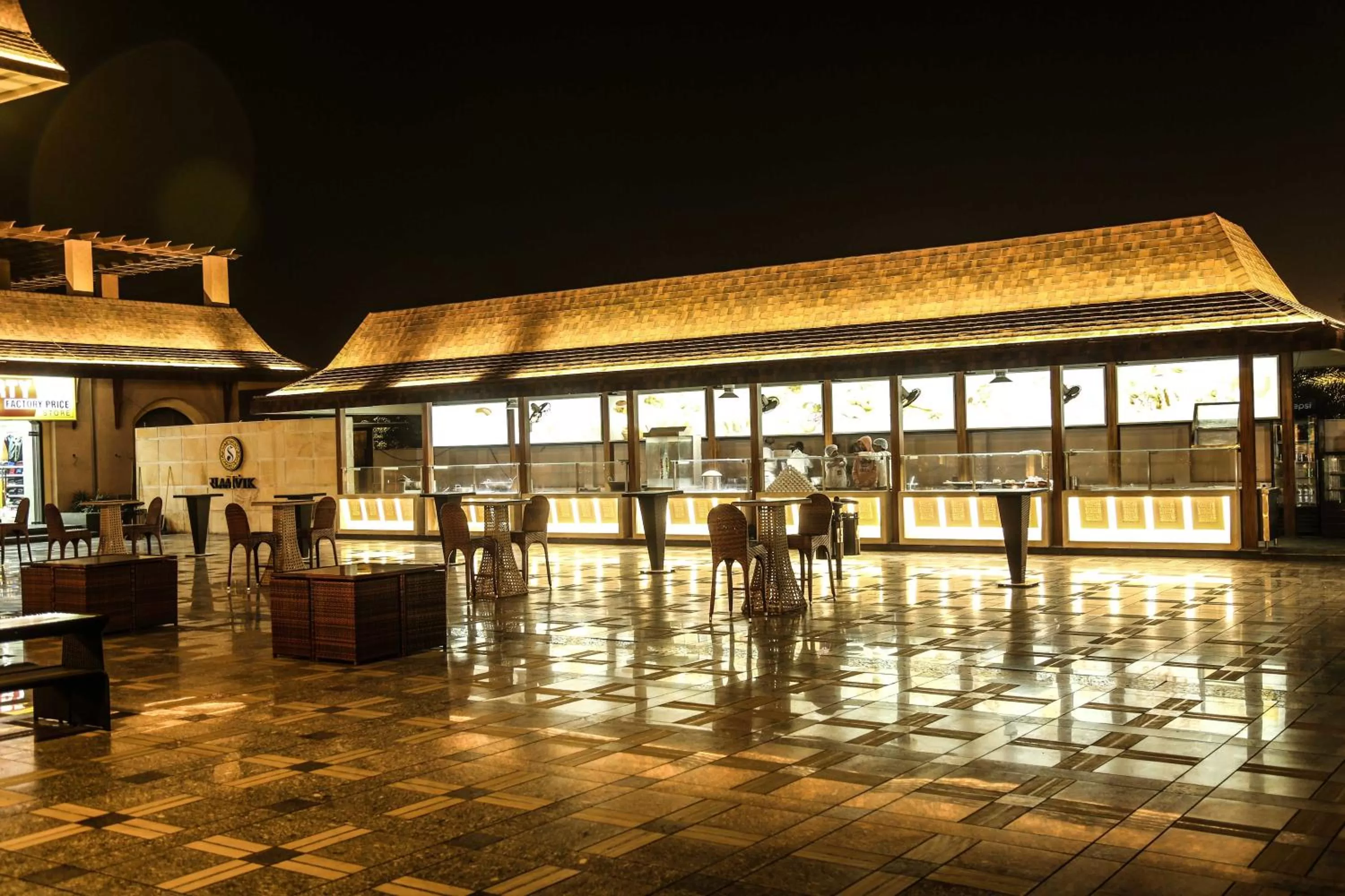 Food and drinks in The Vivaan Hotel & Resorts Karnal